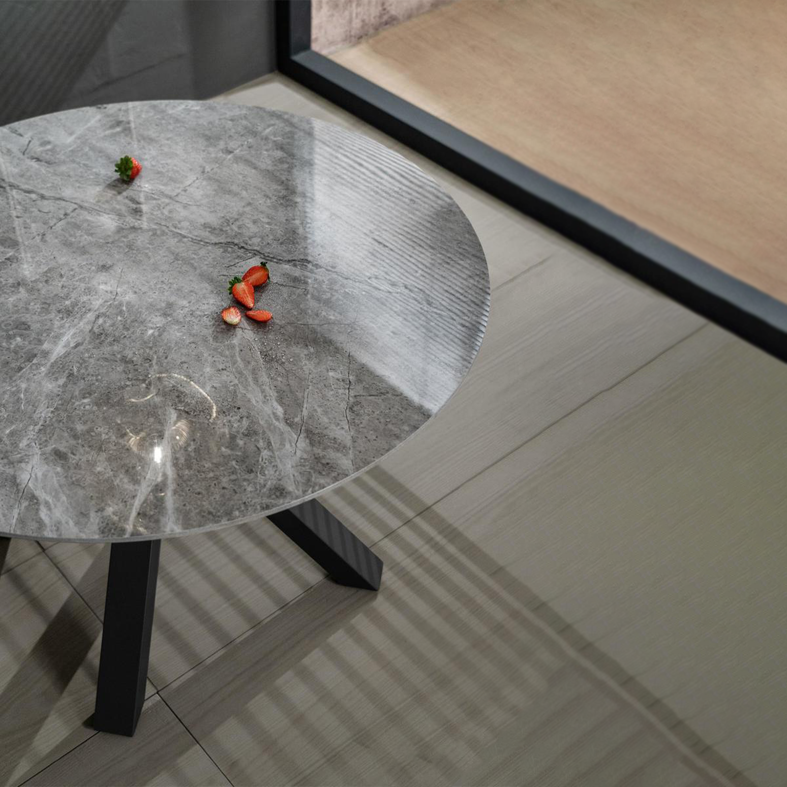"Louis" round table with marble-effect ceramic top, Ø120 cm, 76 cm high