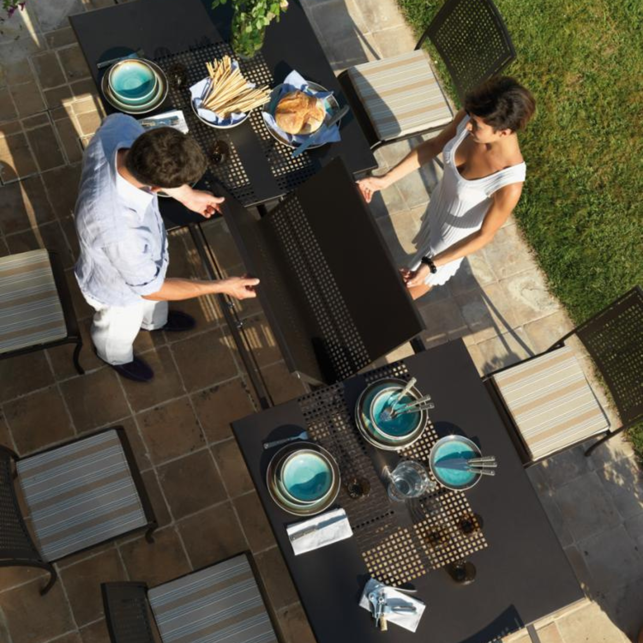 Tavolo allungabile in metallo "Valentino" da giardino moderno cm 220/300x100 75h