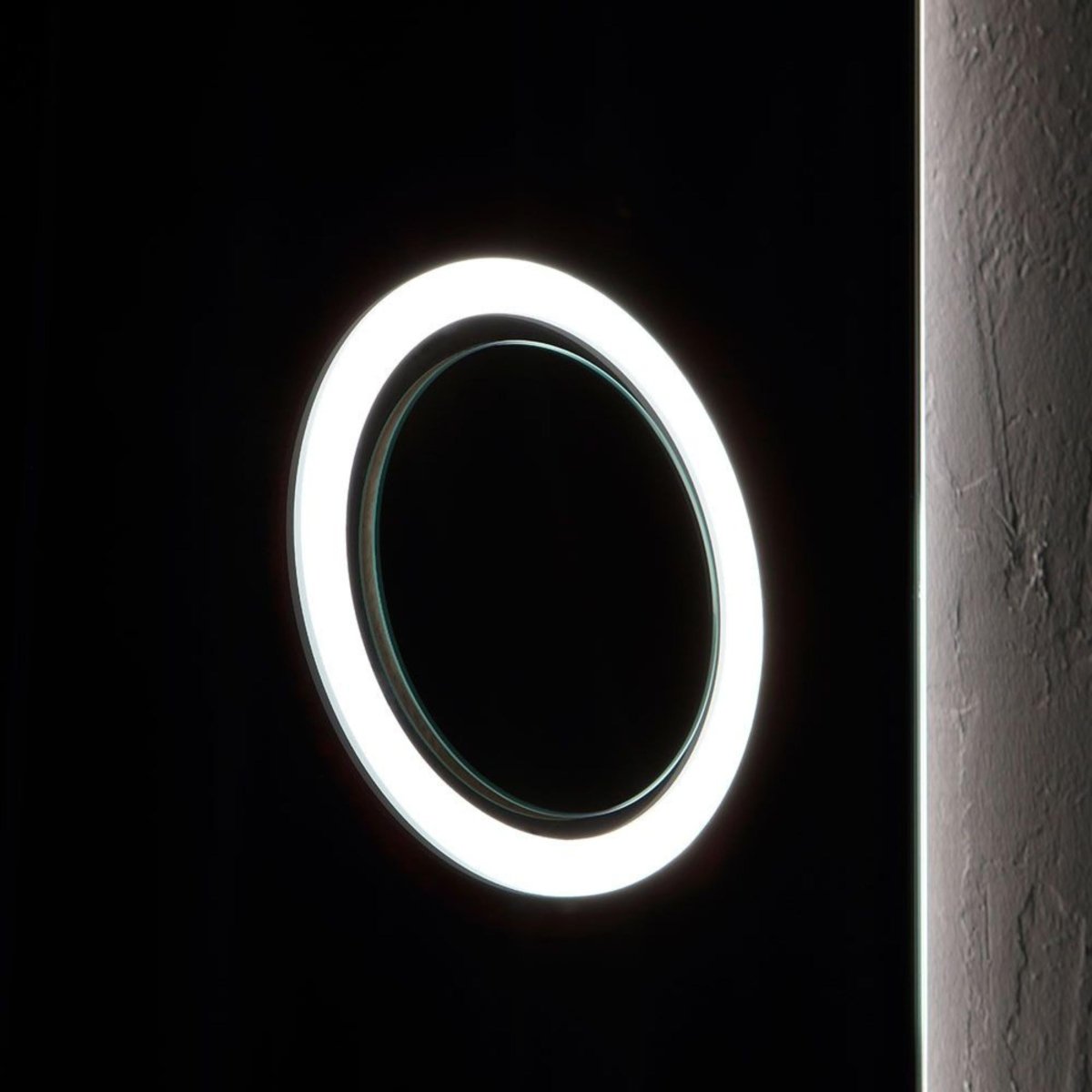 Specchio a led rettangolare "Corvallis" con ingranditore retroilluminato cm 120x70 - MondoViro