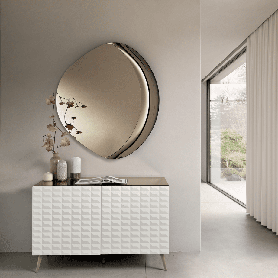 Specchio da parete sagomato "Silhouette" con semi cornice in vetro fuso - MondoViro