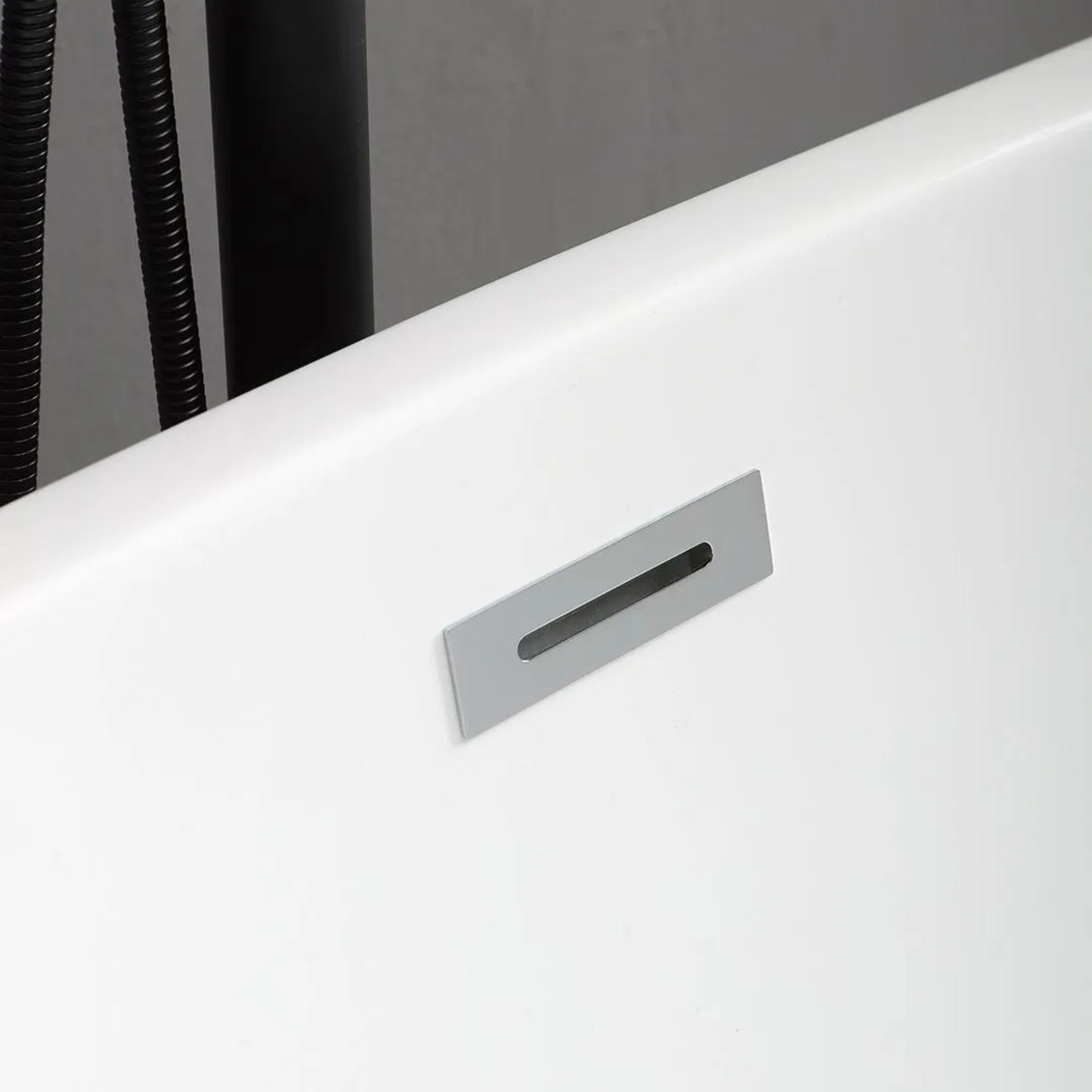 "Arianna" freestanding bathtub in white acrylic, 170x80 cm, 55 cm high