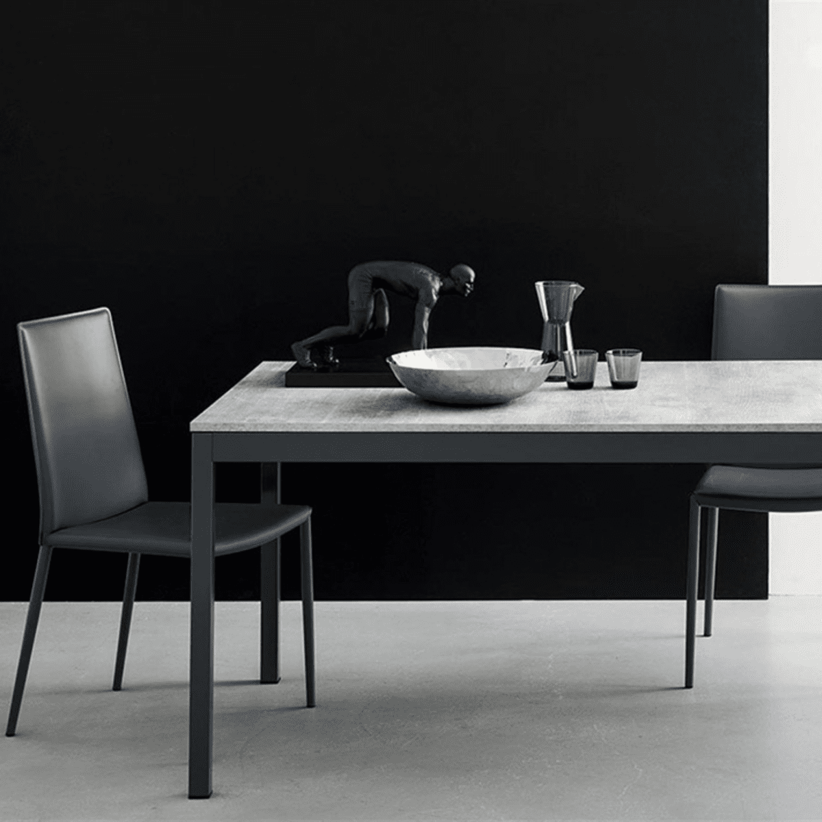 Set di sedie moderne da soggiorno "Boheme" rivestite in cuoio rigenerato cm 48x52 90h - MondoViro