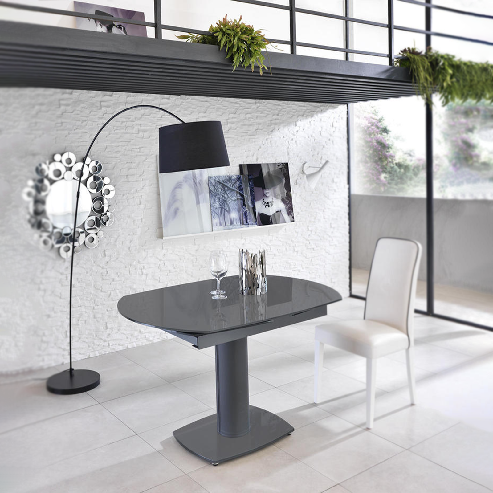 Extendable table "Bangkok" in textured glass with metal legs, 120/180x90 cm, 76h