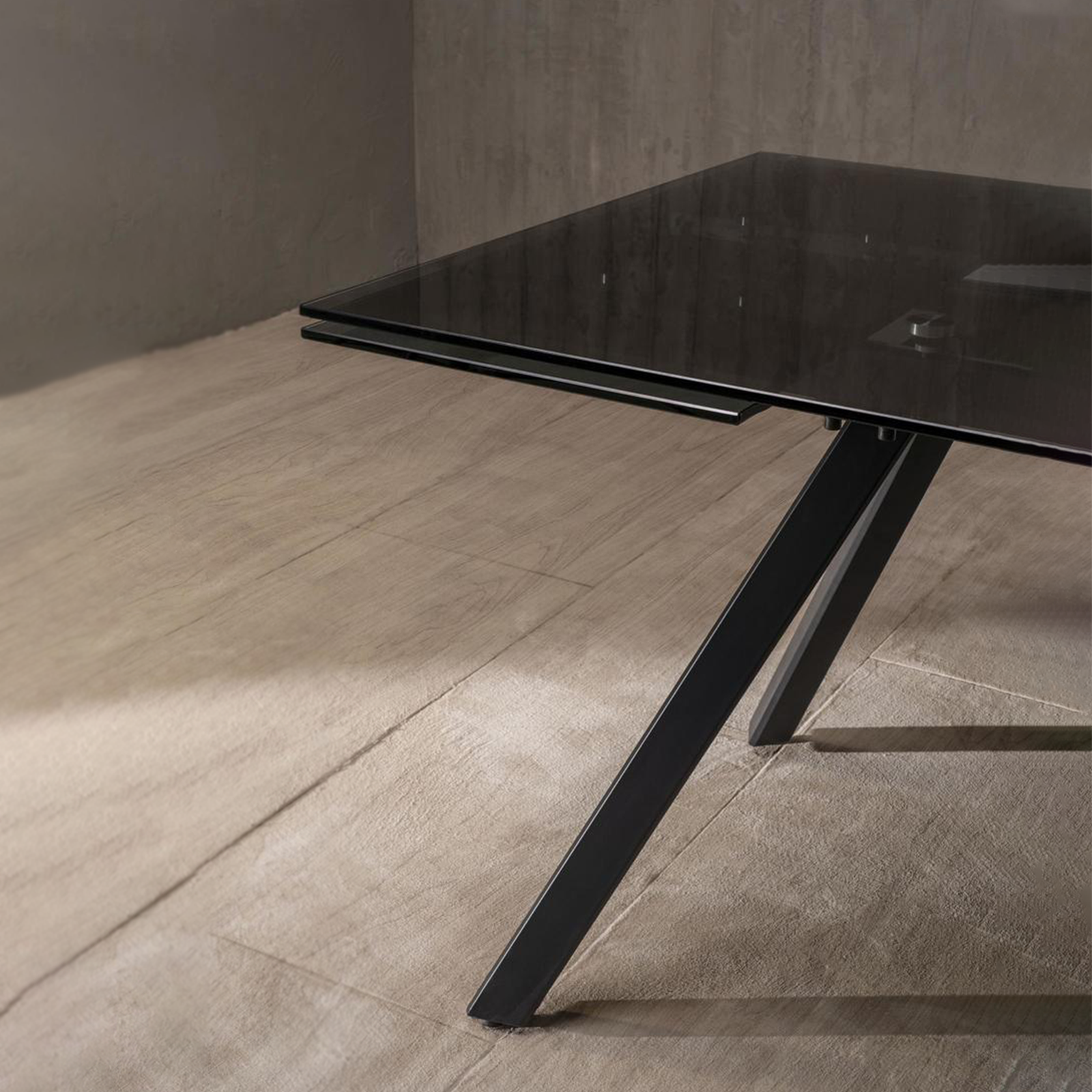 Extendable "Smokey" table with tempered glass top, 160/240x90 cm, h76 cm