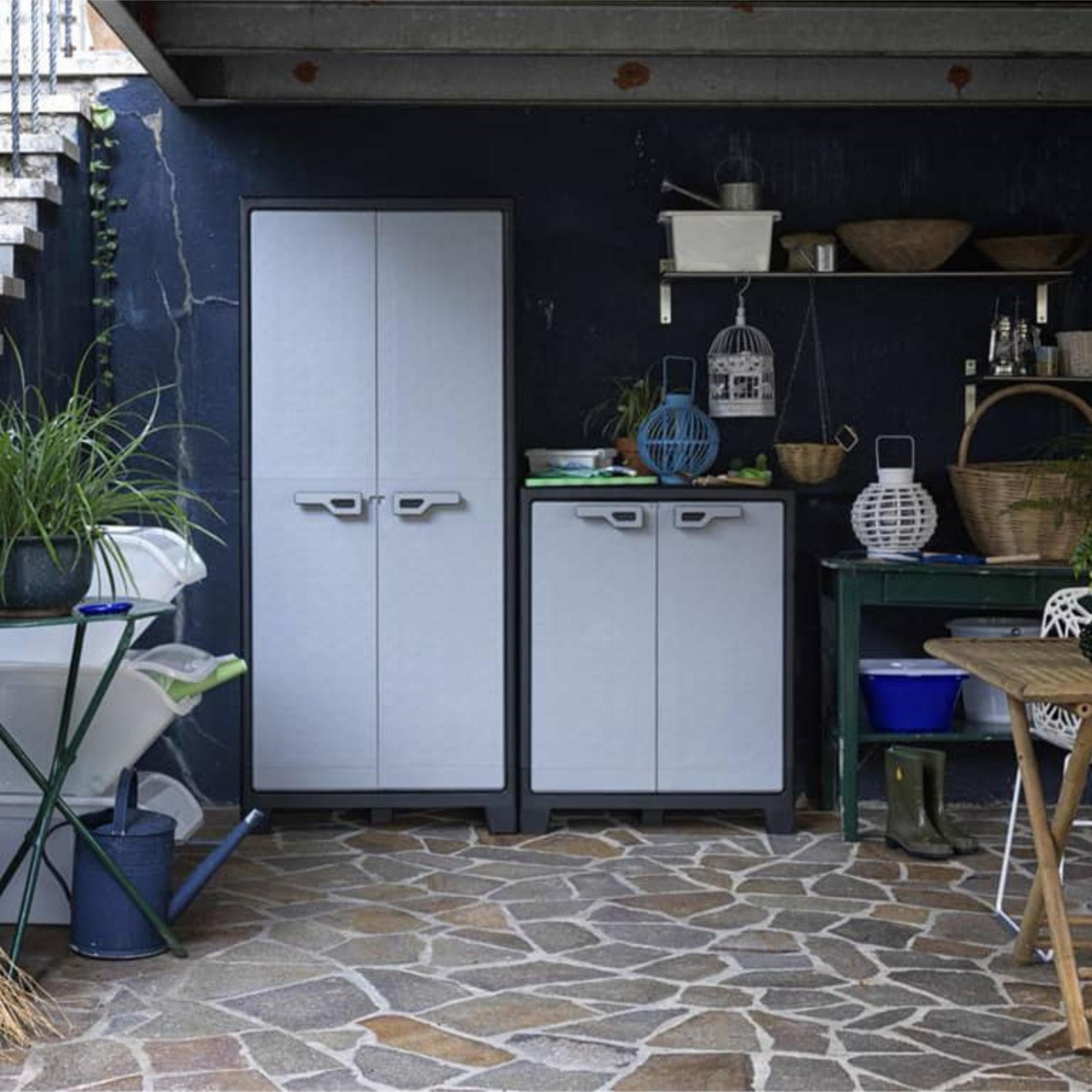 XL "Hitan" resin garden cabinet with internal shelves and raised feet