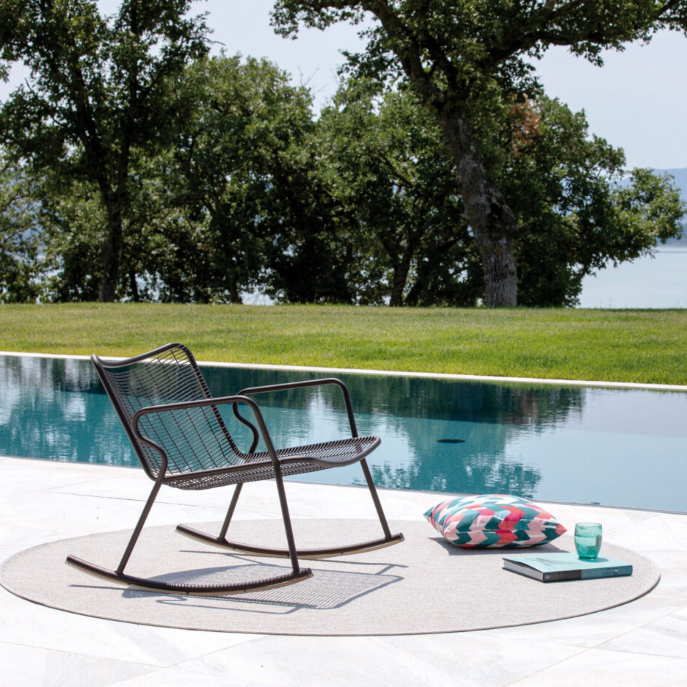 Modern rocking chair in painted metal "Roma" for garden, 72x82 cm, 78h