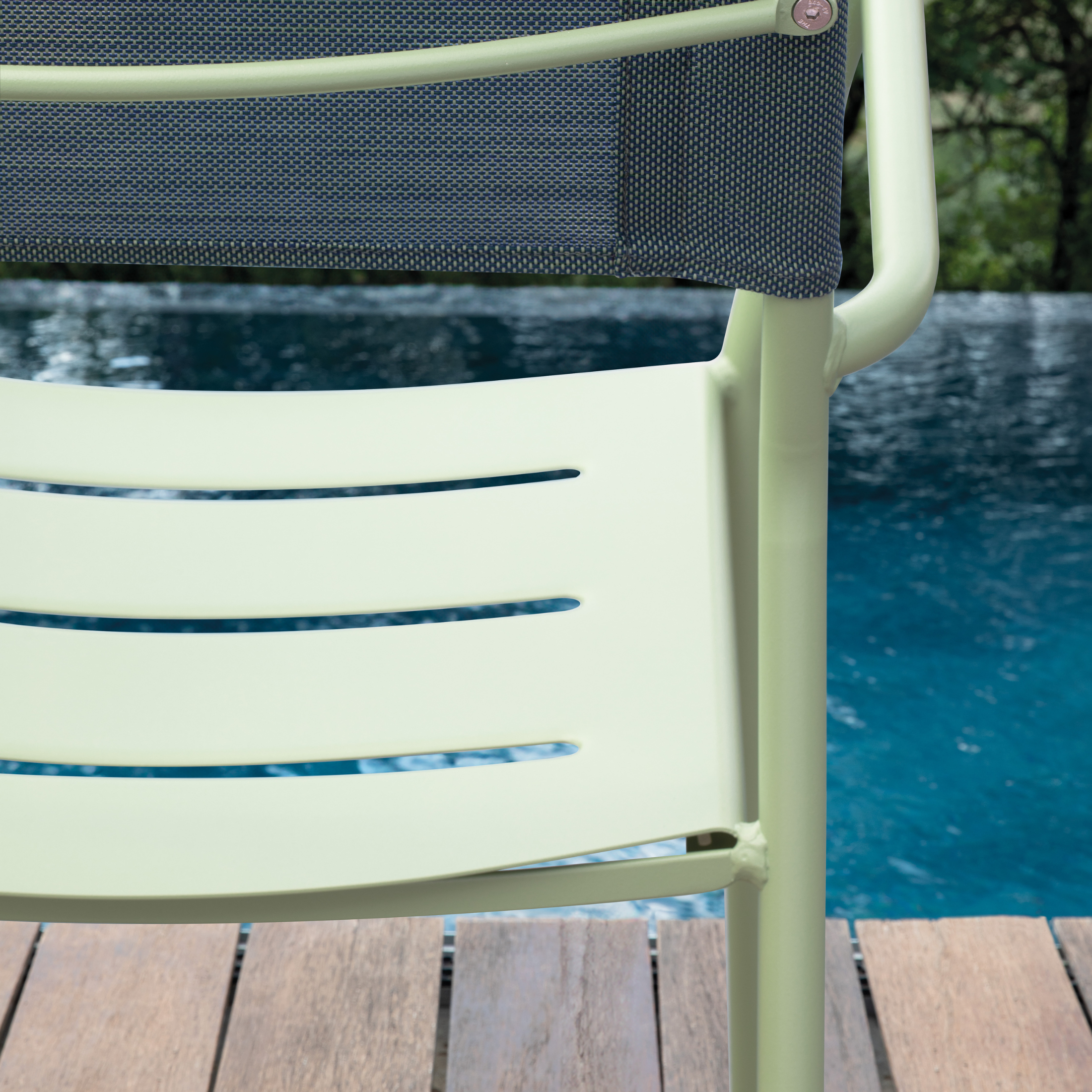 Set of "Vera" stackable garden chairs in metal and backrest in fabric, 56x50 cm, 86h