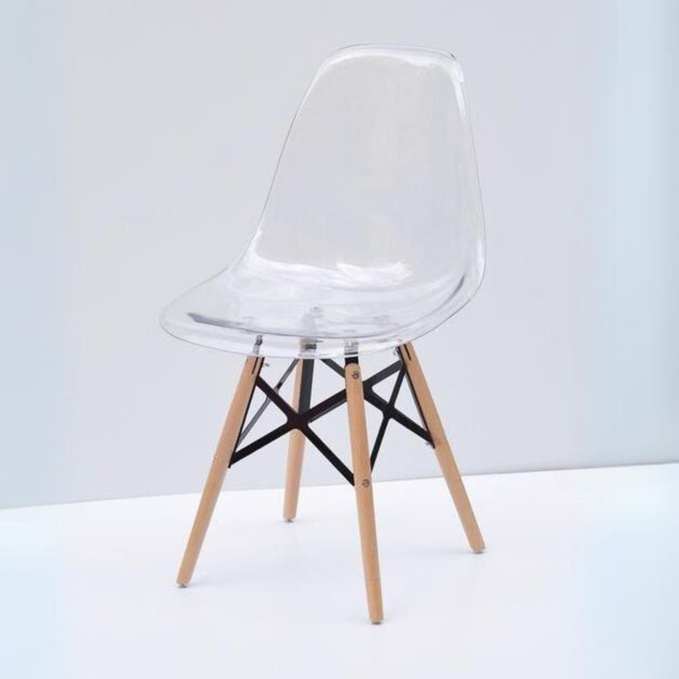 Set of modern transparent "Elysia" chairs in polycarbonate with wooden legs