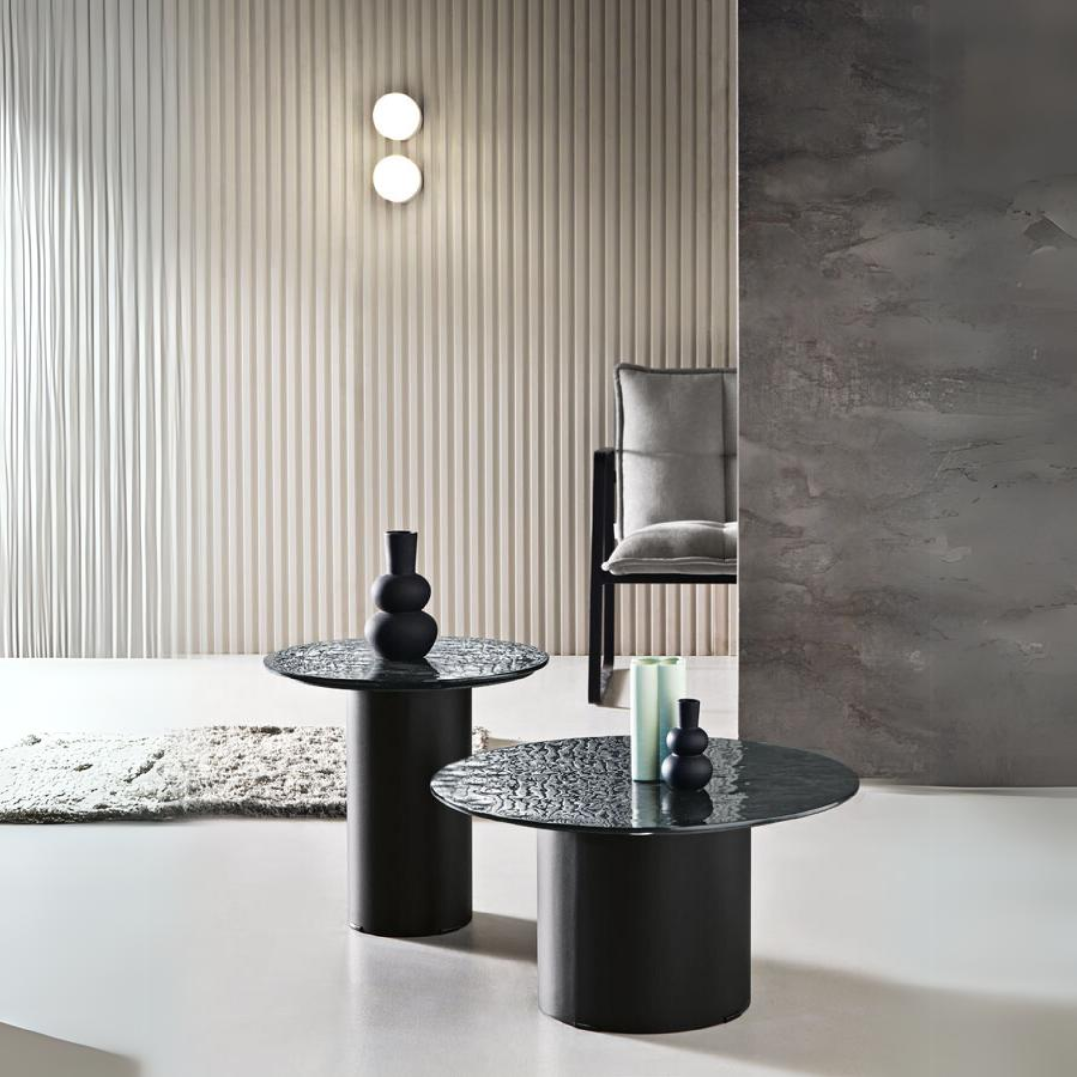 Round "Dixy" coffee table with metal base and glass top