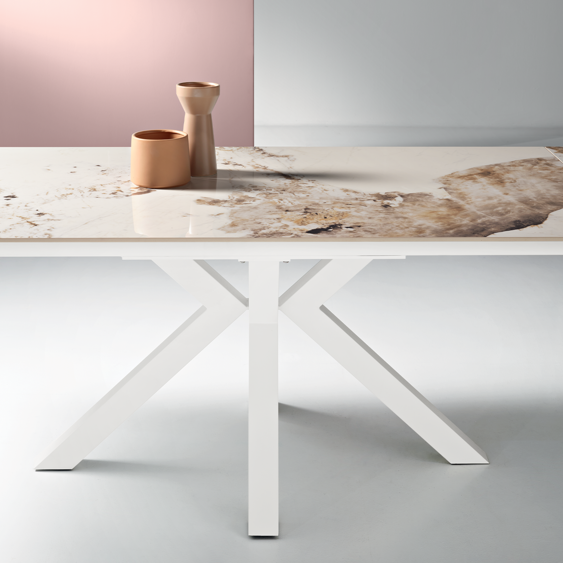 Extendable "Korven" table in marble-effect sintered stone with 2 extensions, 160/240x91 cm, 74h