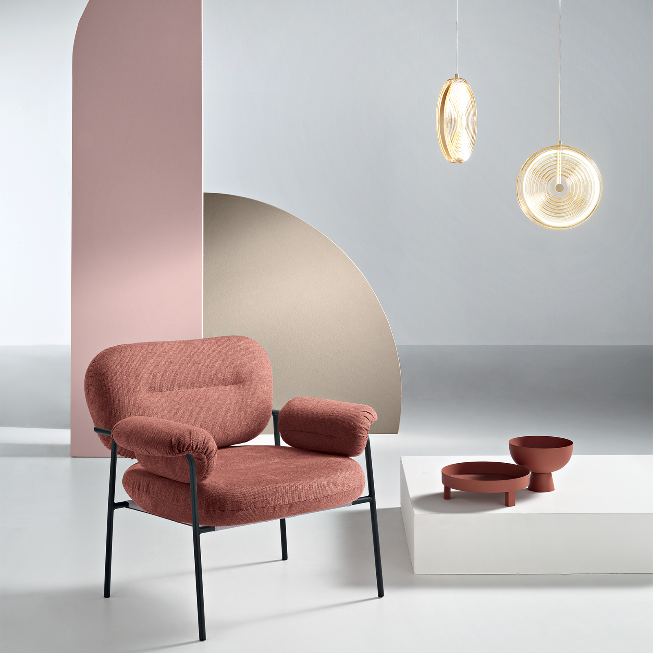 Sillón moderno de tela "Lumisera" con estructura de metal 80x79 cm 75h