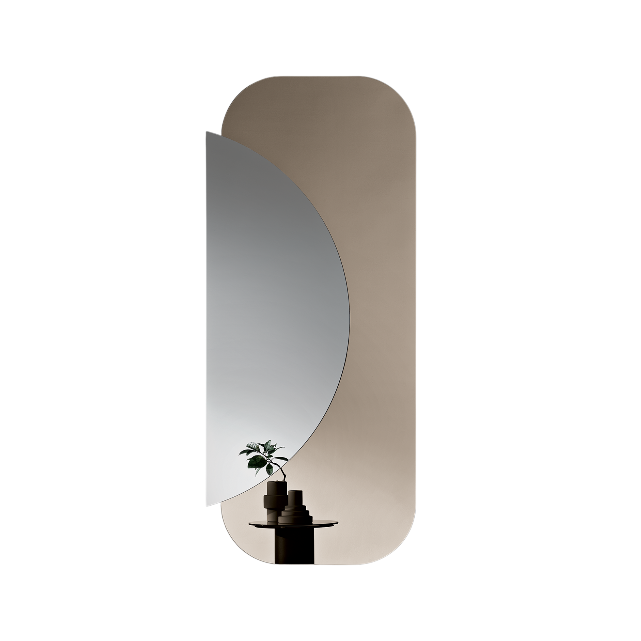 "Adapt" mirror made up of two overlapping shaped plates for any furnishing style