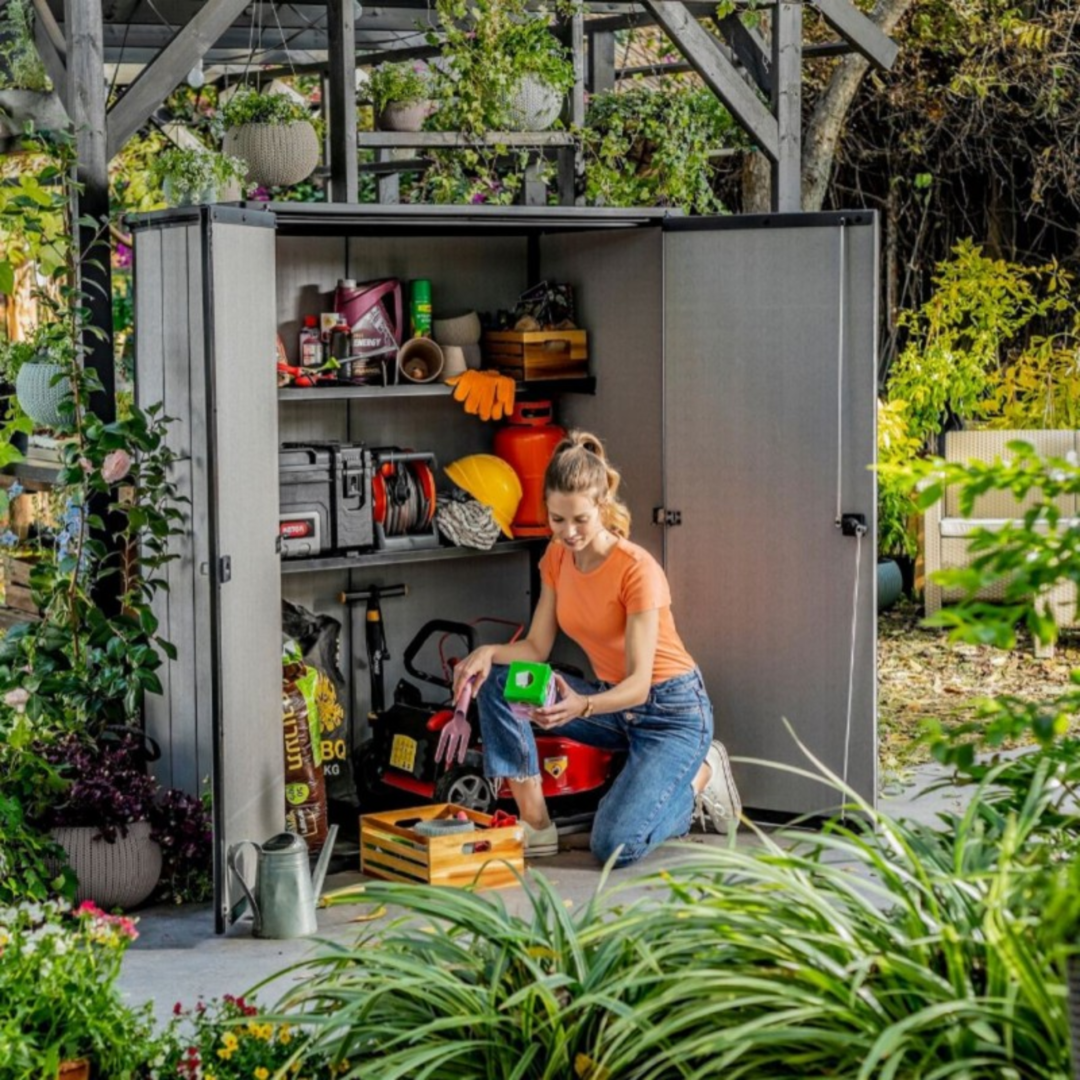 "Compact" outdoor tool cabinet with 2 shelves, 140x73.6 cm, 170.4 cm high