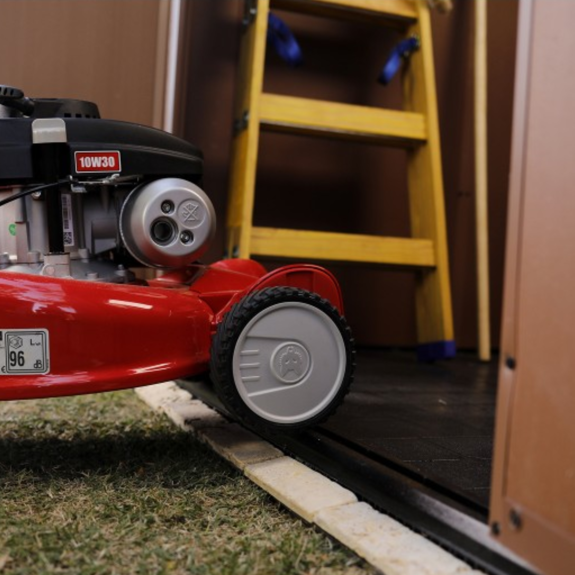 "Loto" 2-door brown wood-effect resin garden house with 2 windows