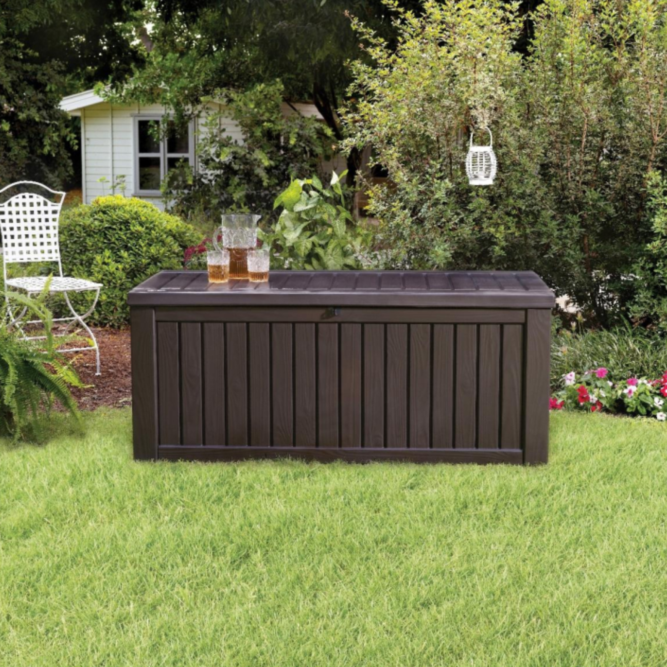 "Rock" outdoor resin trunk with wood effect, roomy 155x72.4 cm, 64.4 cm high