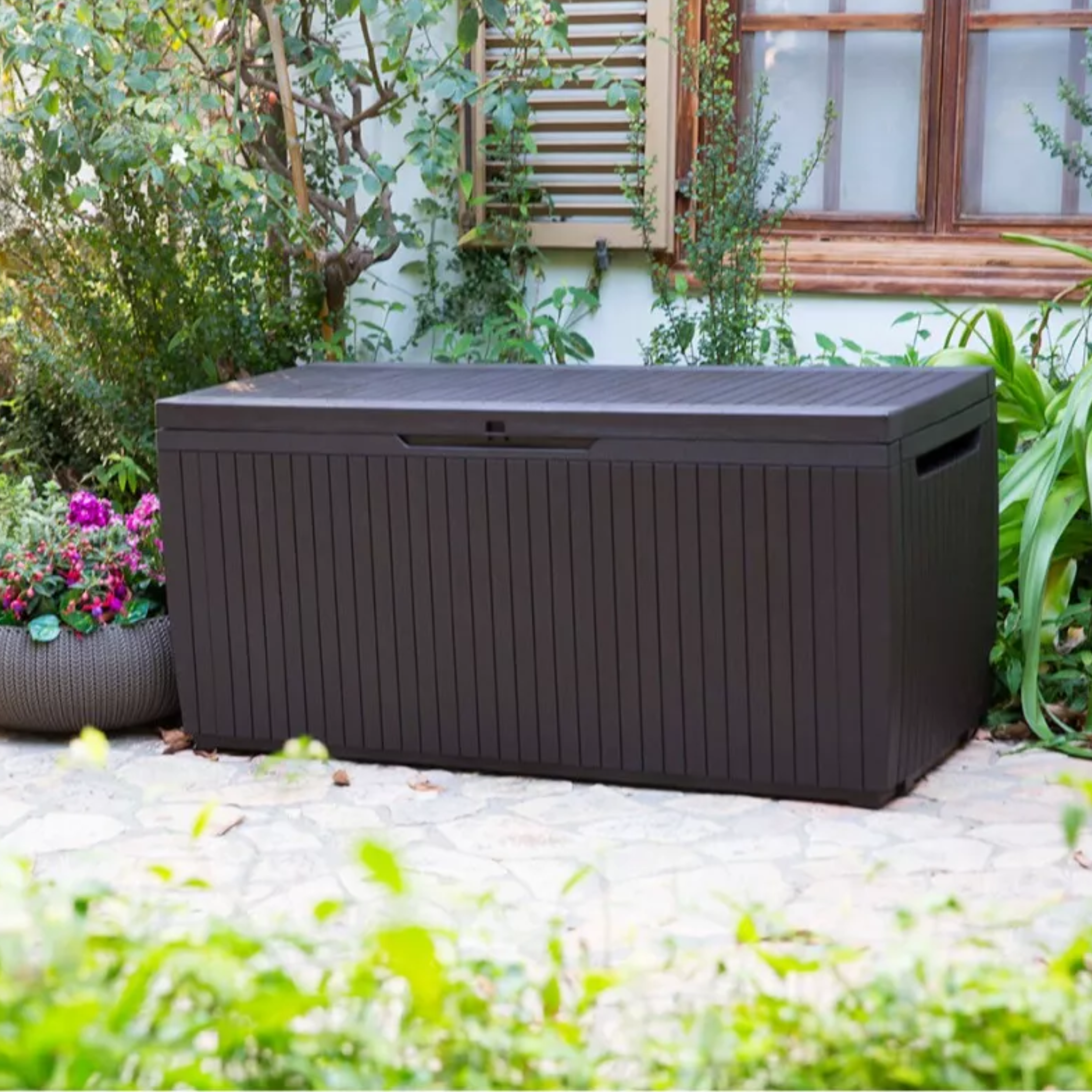 "Coral" multipurpose resin chest with wheels, 123x53.5 cm, 57h