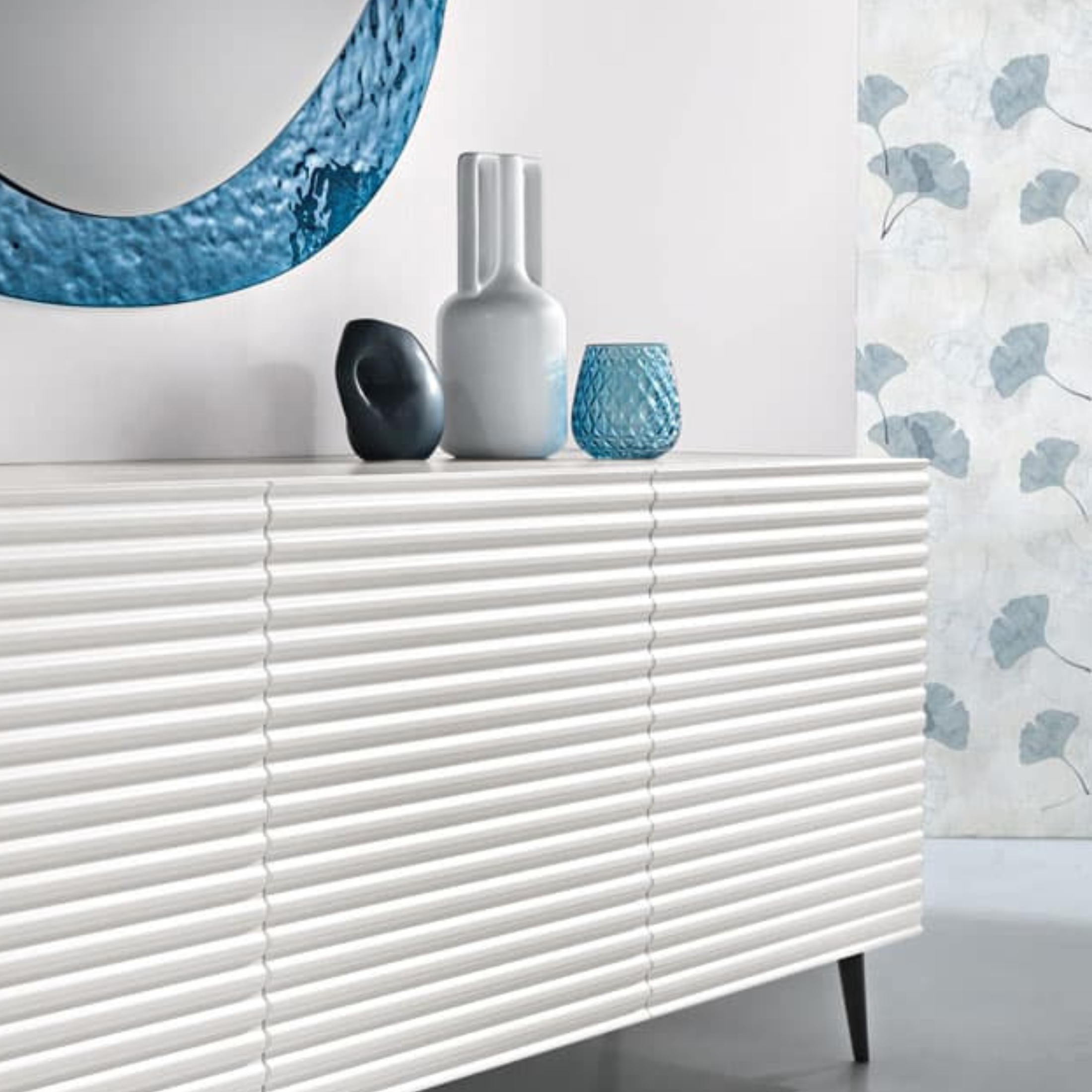 Modern 3-door sideboard "Nadia" already assembled in lacquered wood with 5 feet 180x50 cm h80