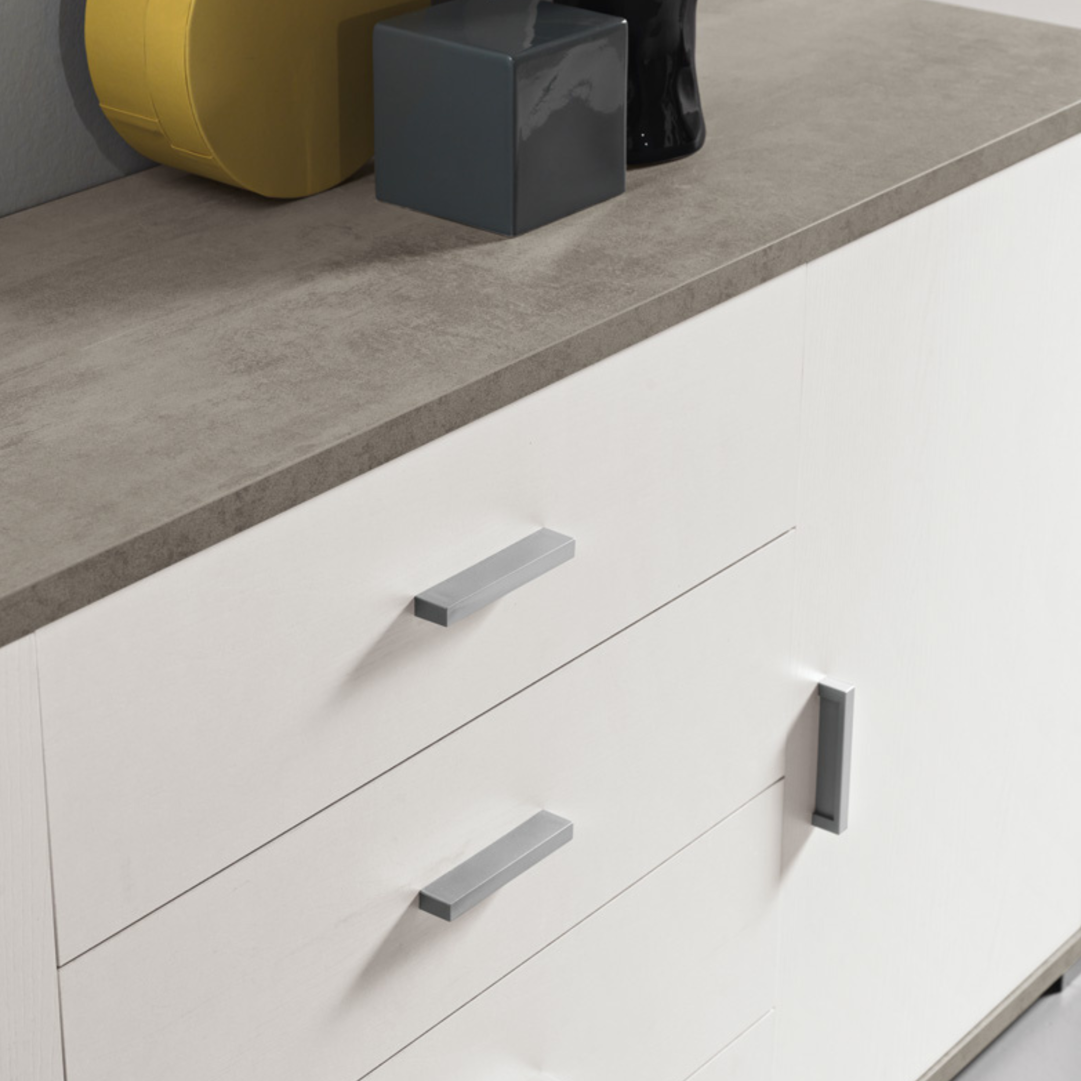 Modern 2-door, 4-drawer "Tessa" wooden sideboard, 174x41 cm, h 84 cm