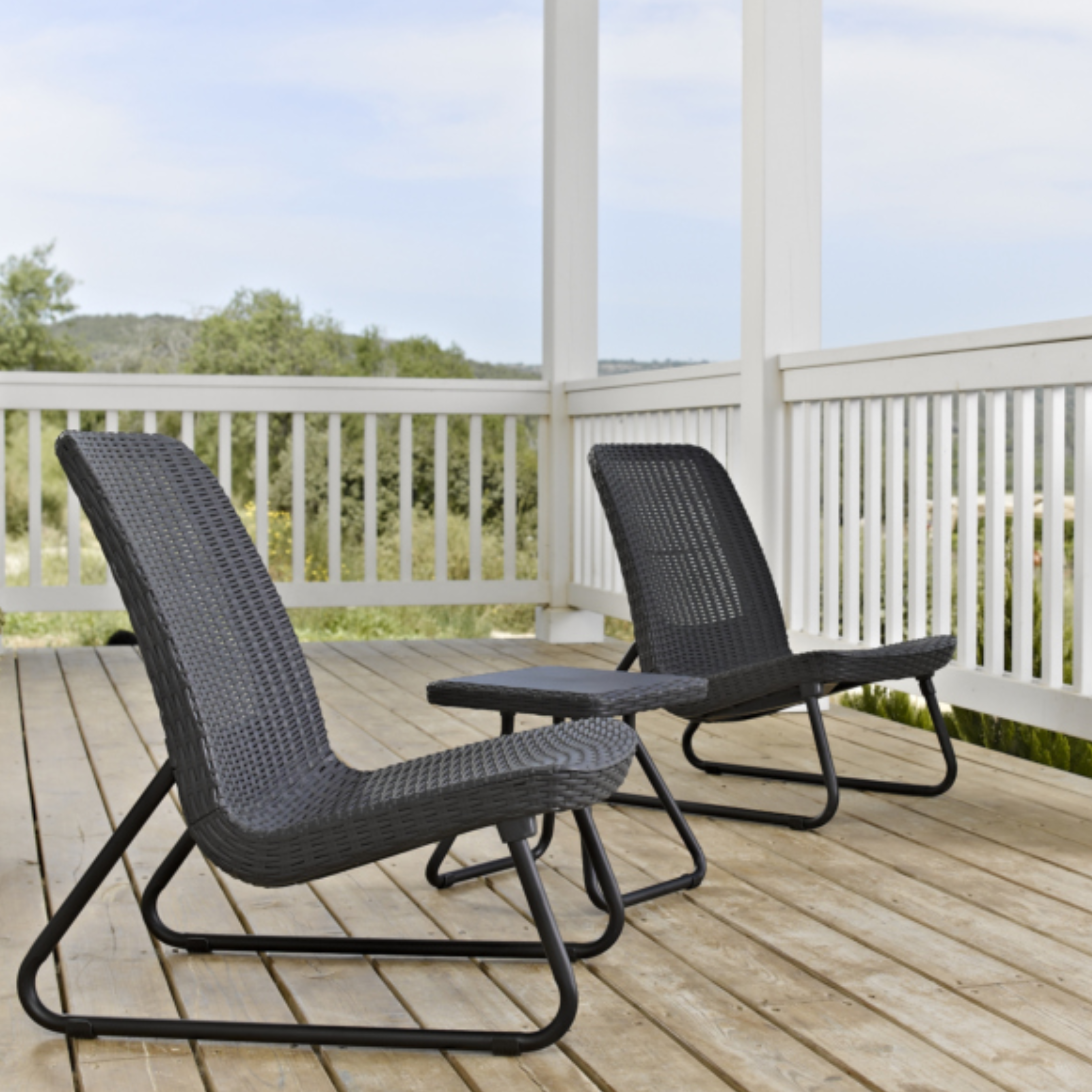"Rio Balcony" resin outdoor set with 2 armchairs and 1 modern table