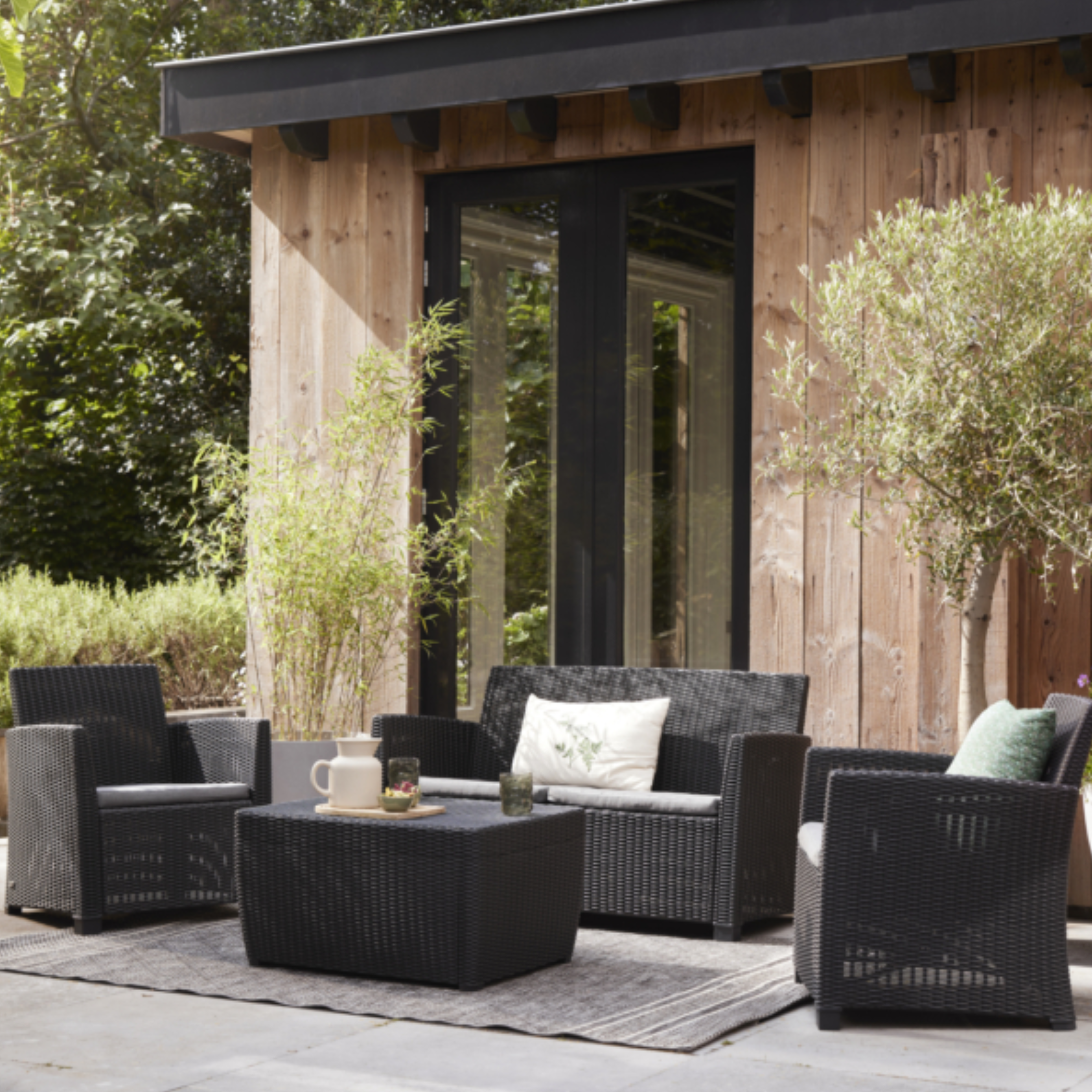 "Mia Lounge" garden lounge set: sofa, 2 armchairs, and coffee table