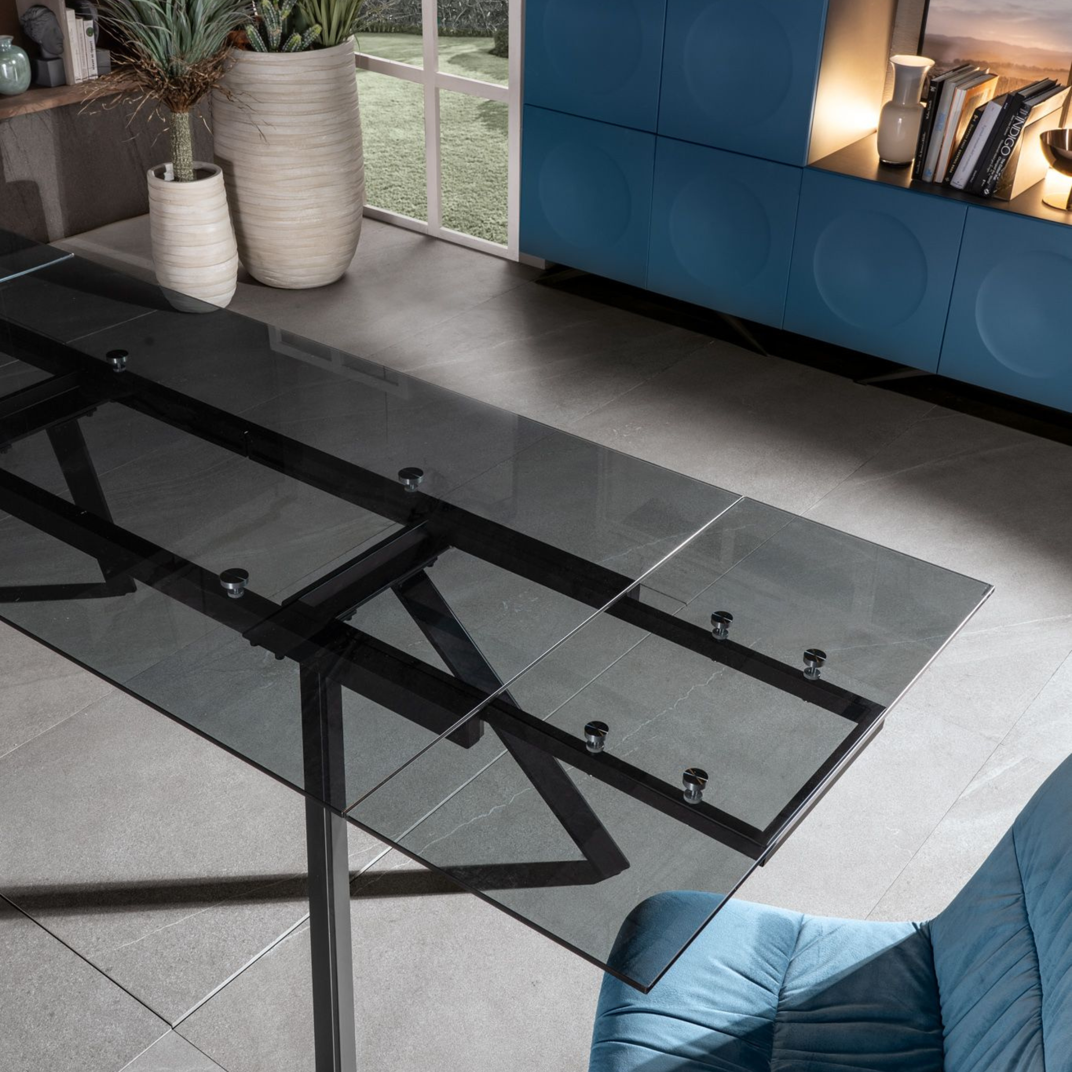 Extendable "Smokey" table with tempered glass top, 160/240x90 cm, h76 cm