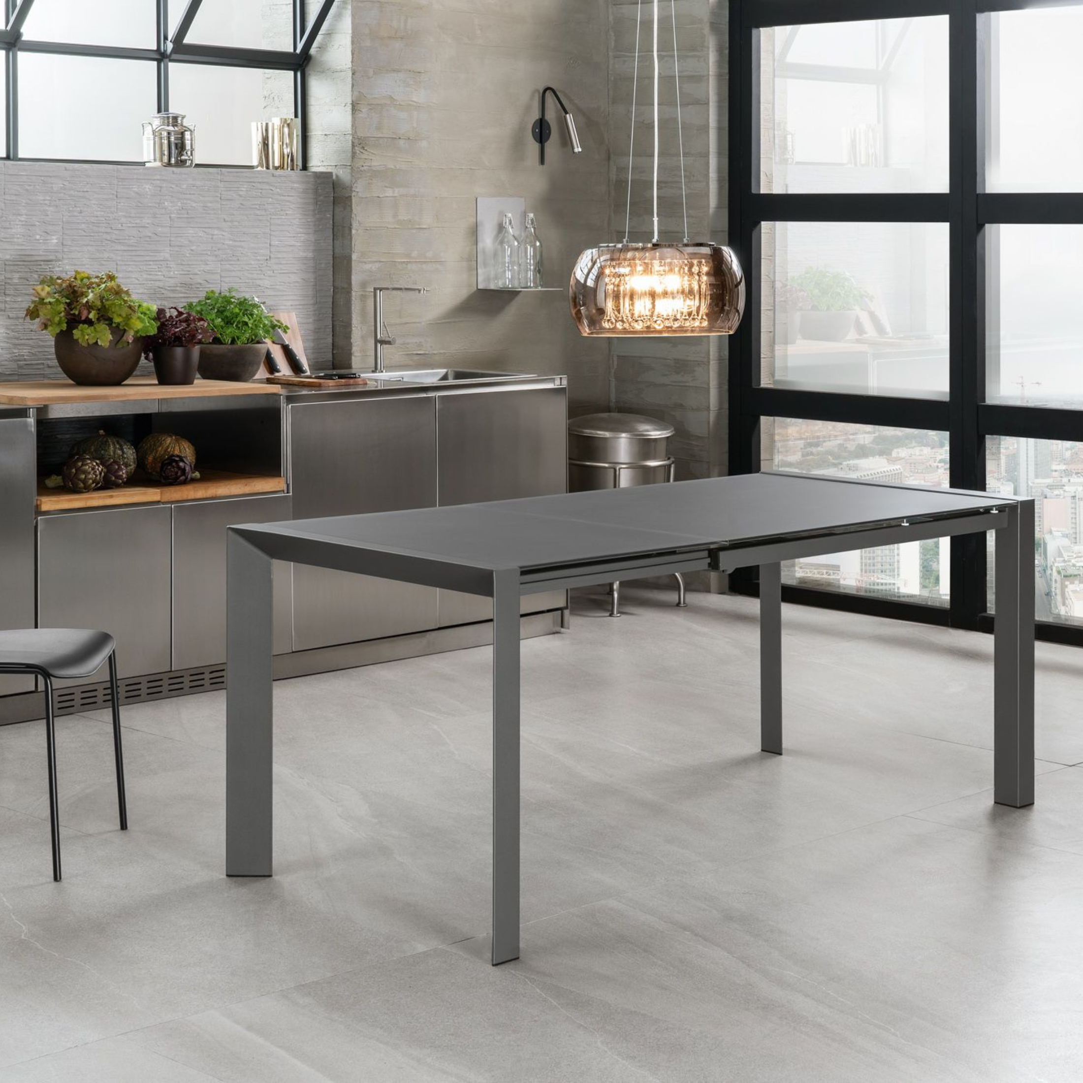Extendable table "Nina" in tempered glass with metal frame, 122/182x80 cm, 76h