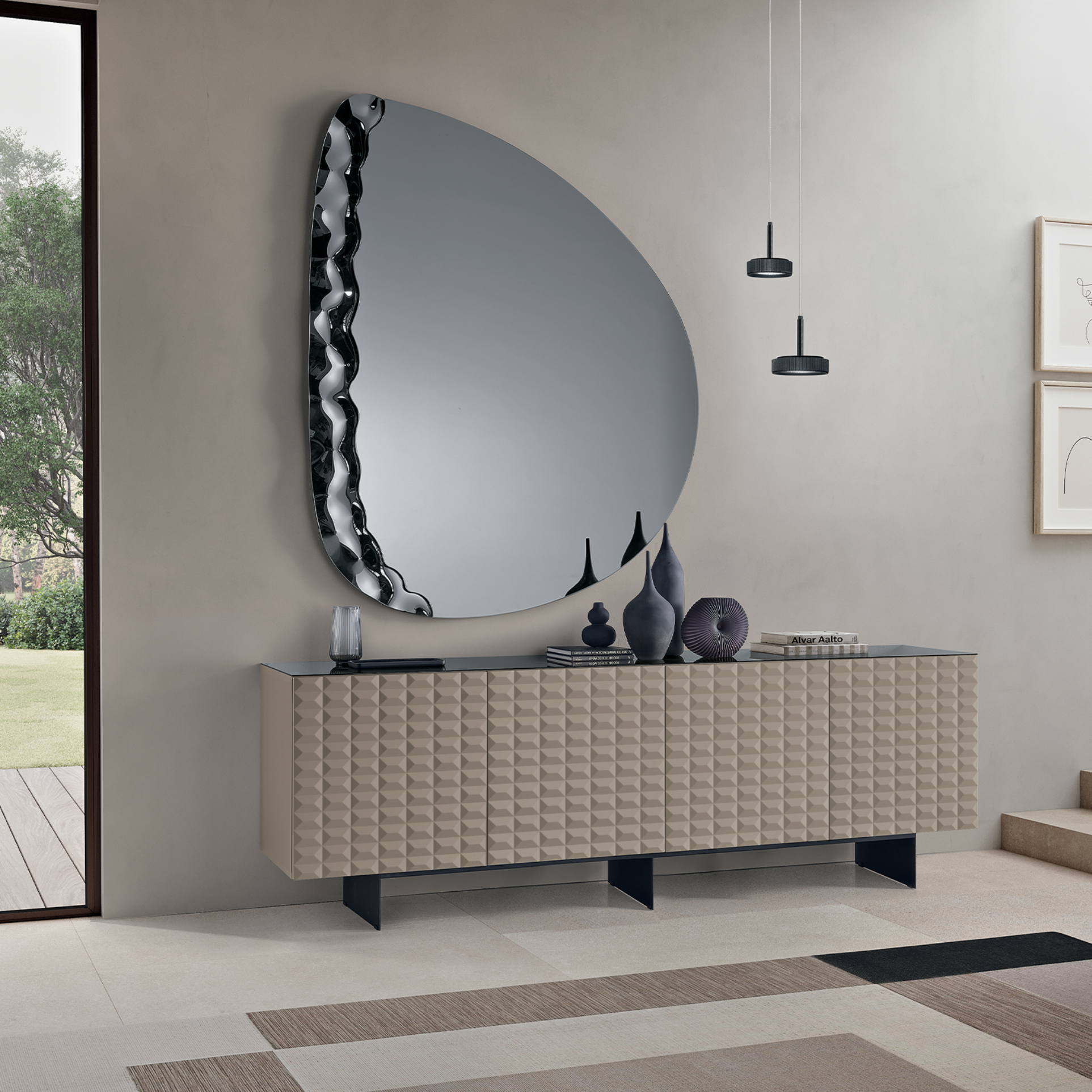 Specchio sagomato "Eterea" con inserto in vetro mosso