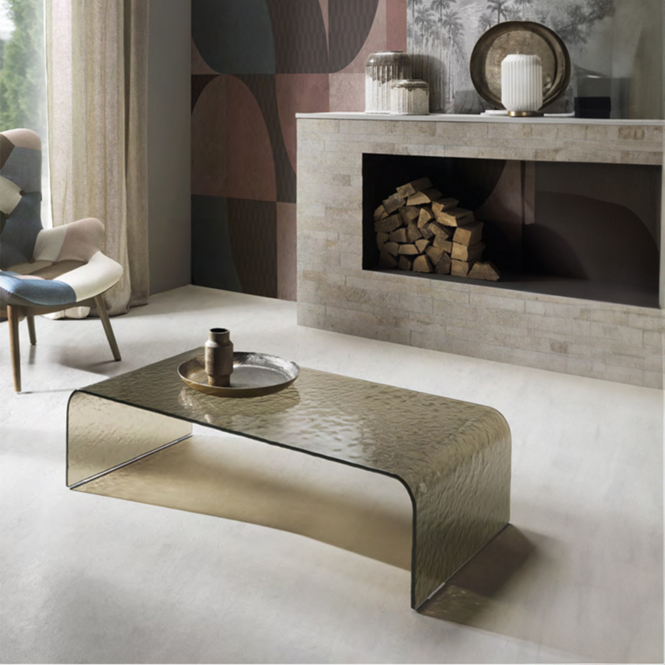 "Marlo" rectangular coffee table in hammered glass, 110x55 cm, 30 cm high.