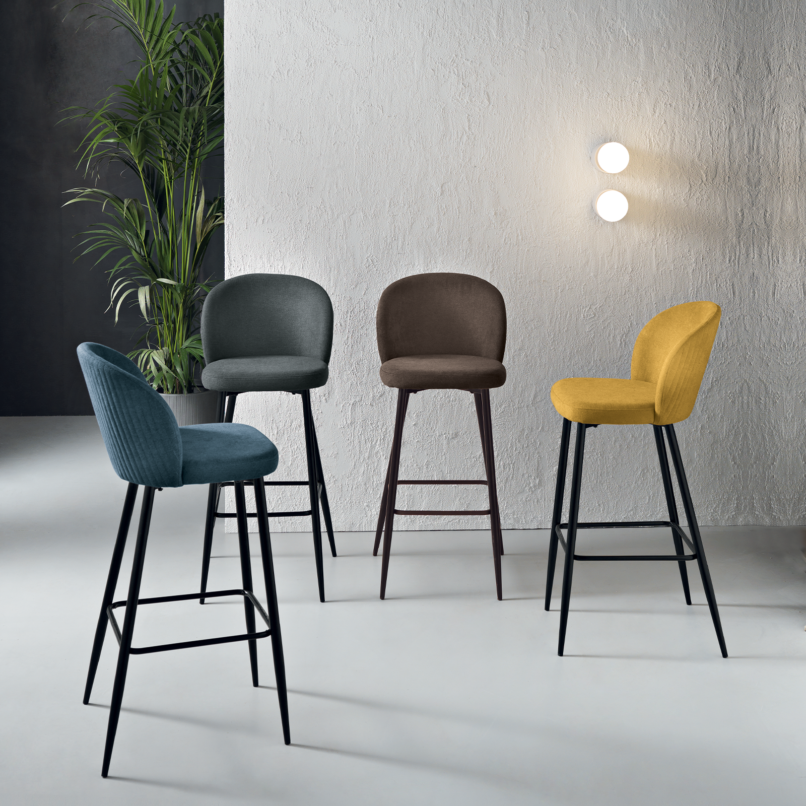 Set of modern high stools "Lizzy" in padded fabric cm 48x53 93h