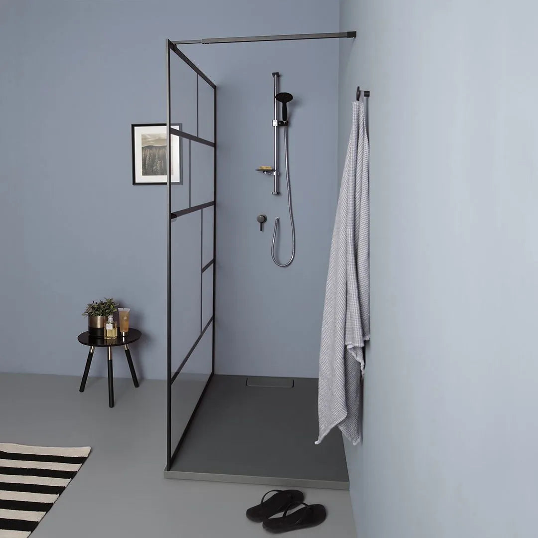 Modern "Walk" bathroom shower wall in clear glass and matt black frame