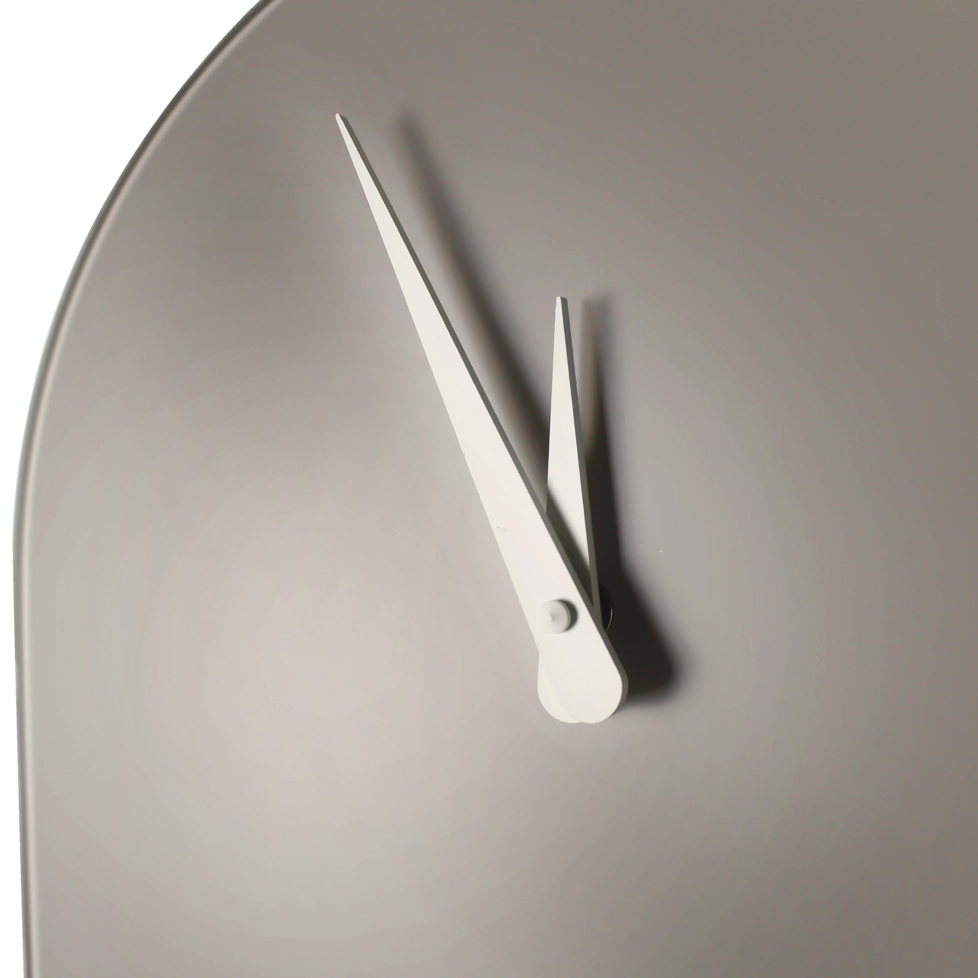 "Berlin" designer pendulum clock in satin glass