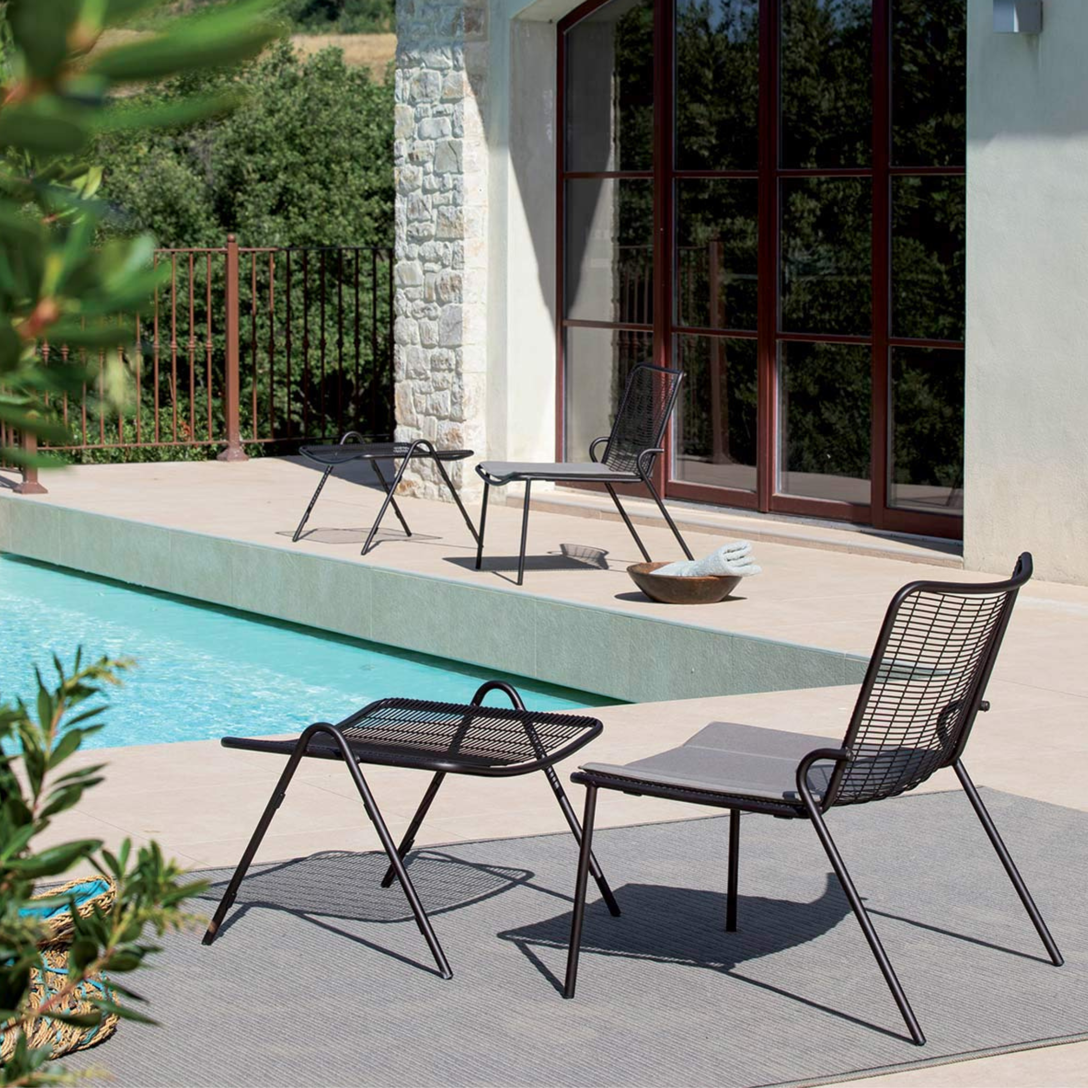 "Roma" painted metal footrest, low garden stool, 65x54 cm, 44h