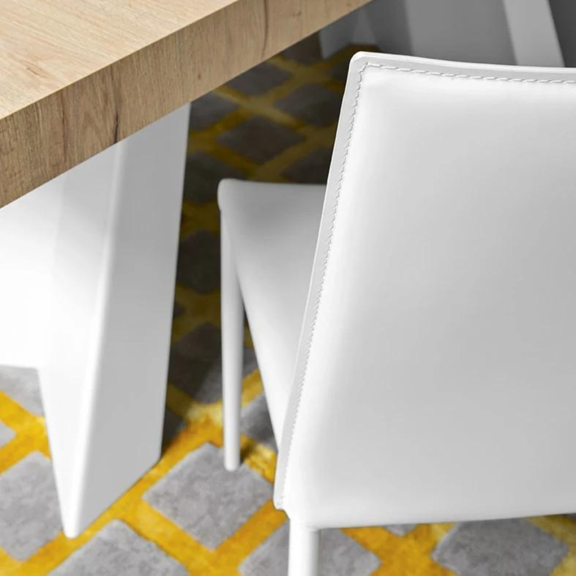 Set of modern "Boheme" living room chairs covered in regenerated leather, 48x52 cm, 90 cm high