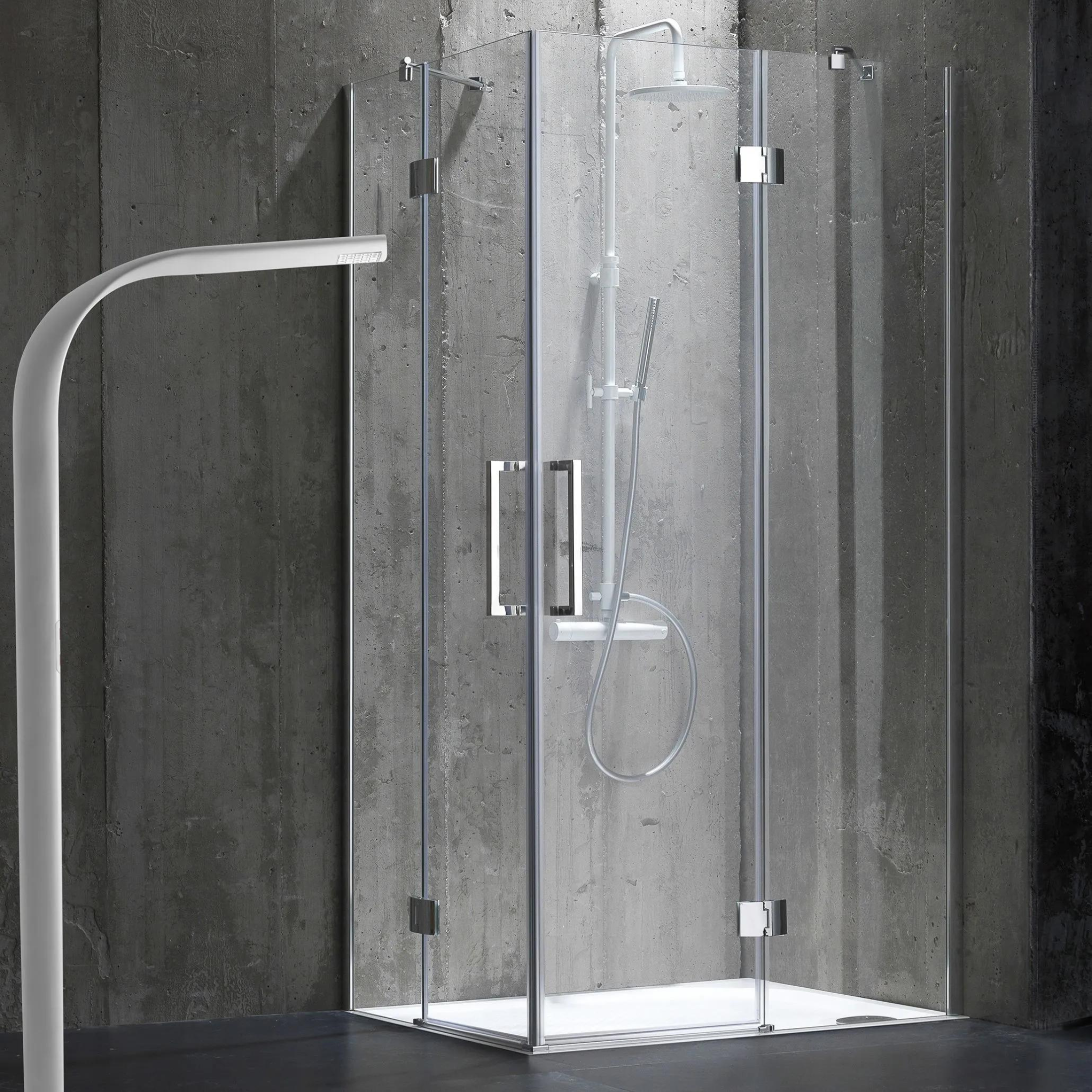 Frameless shower enclosure "Lion" in transparent tempered glass, height 190 cm