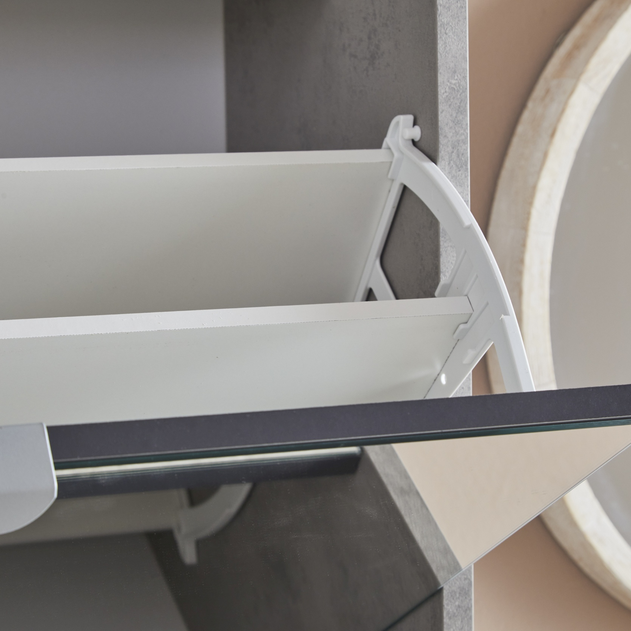 "Pegaso1" 5-door mirrored shoe rack in wood, 63x29 cm, 190 cm high.