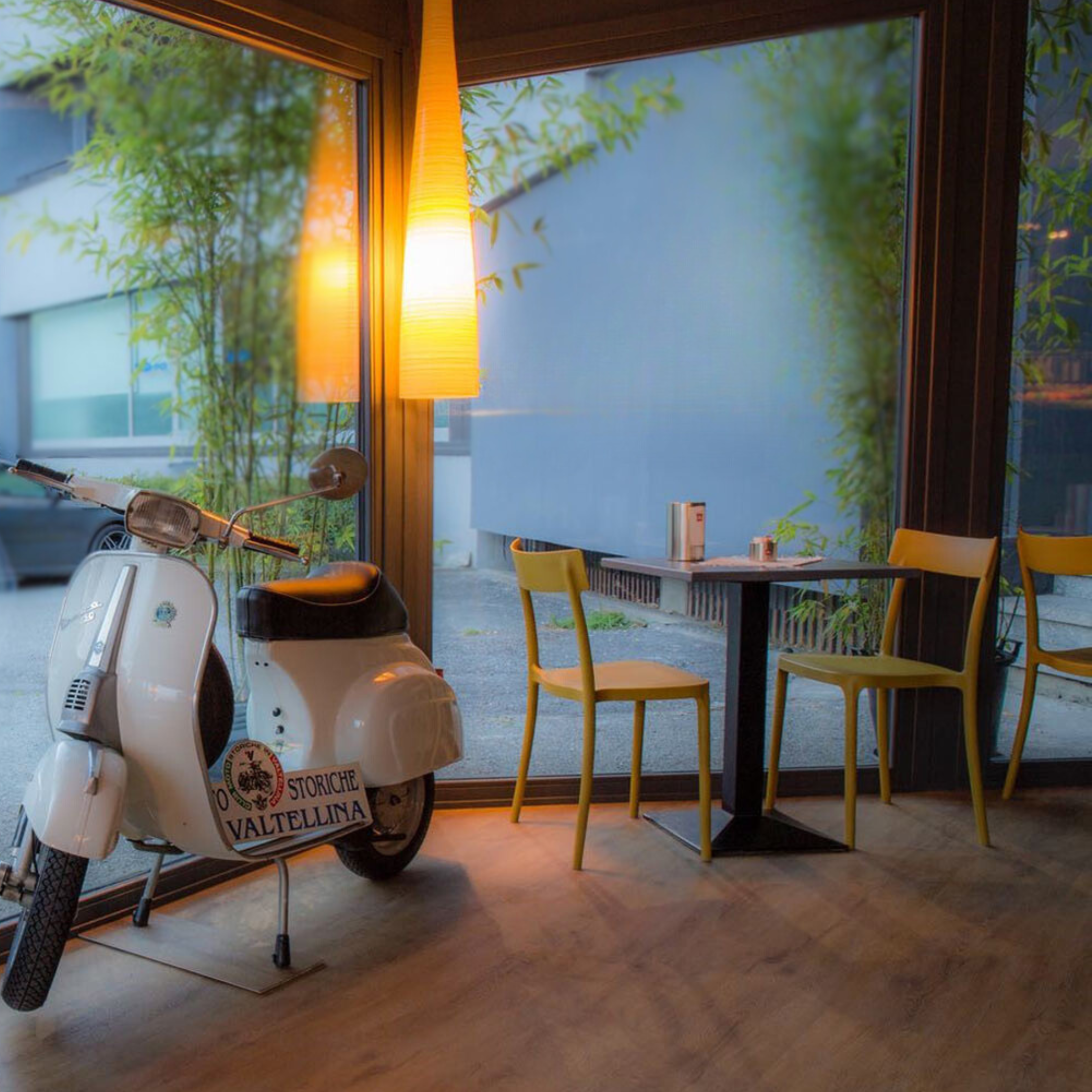 Set of modern stackable polypropylene chairs "Argo" for living room cm 48x47 82h