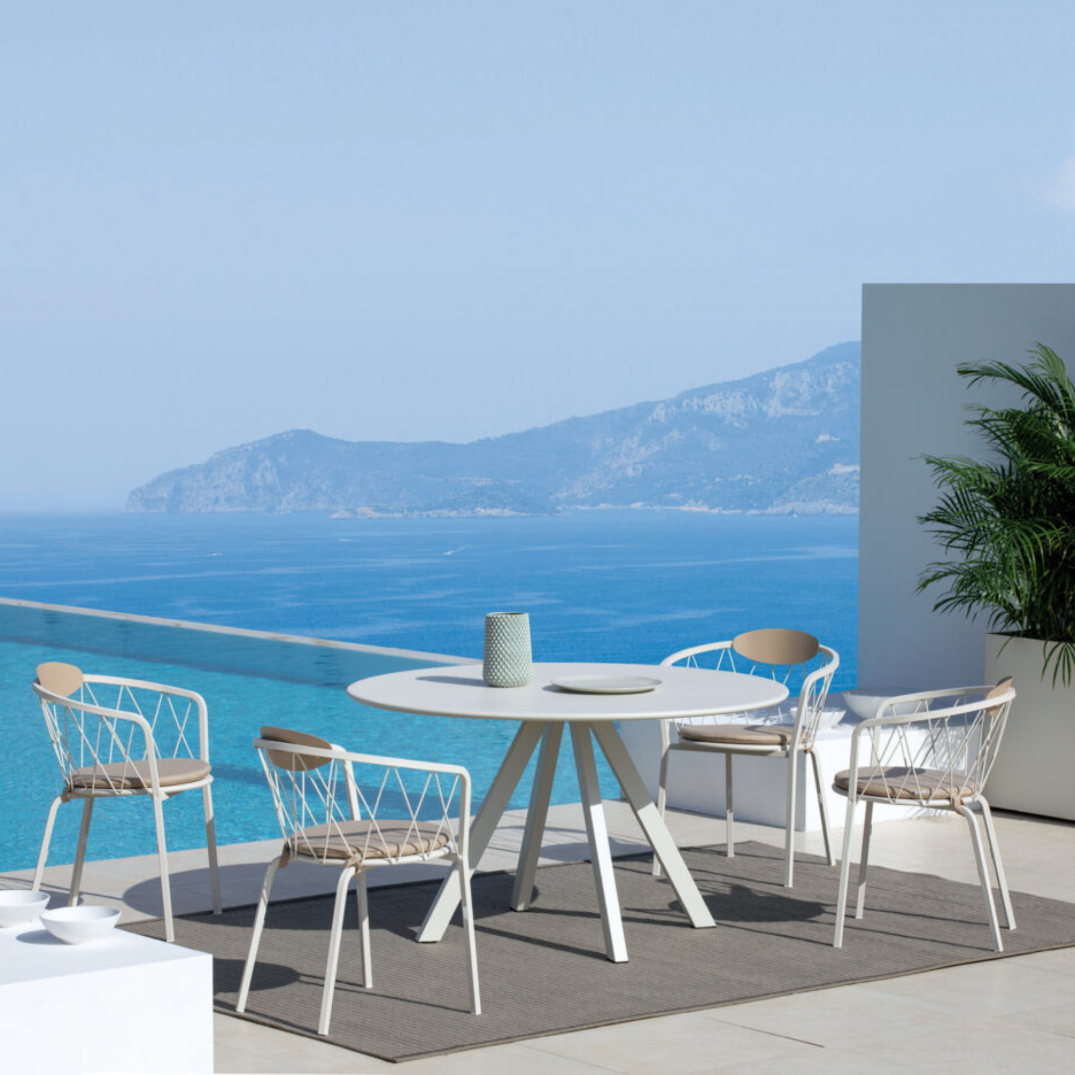 "Daisy7" round galvanized metal garden table, removable, 130x130 cm, 75 cm high