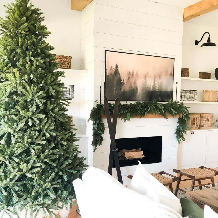 100% modern "North Star" Christmas tree in high quality Real Touch PE effect