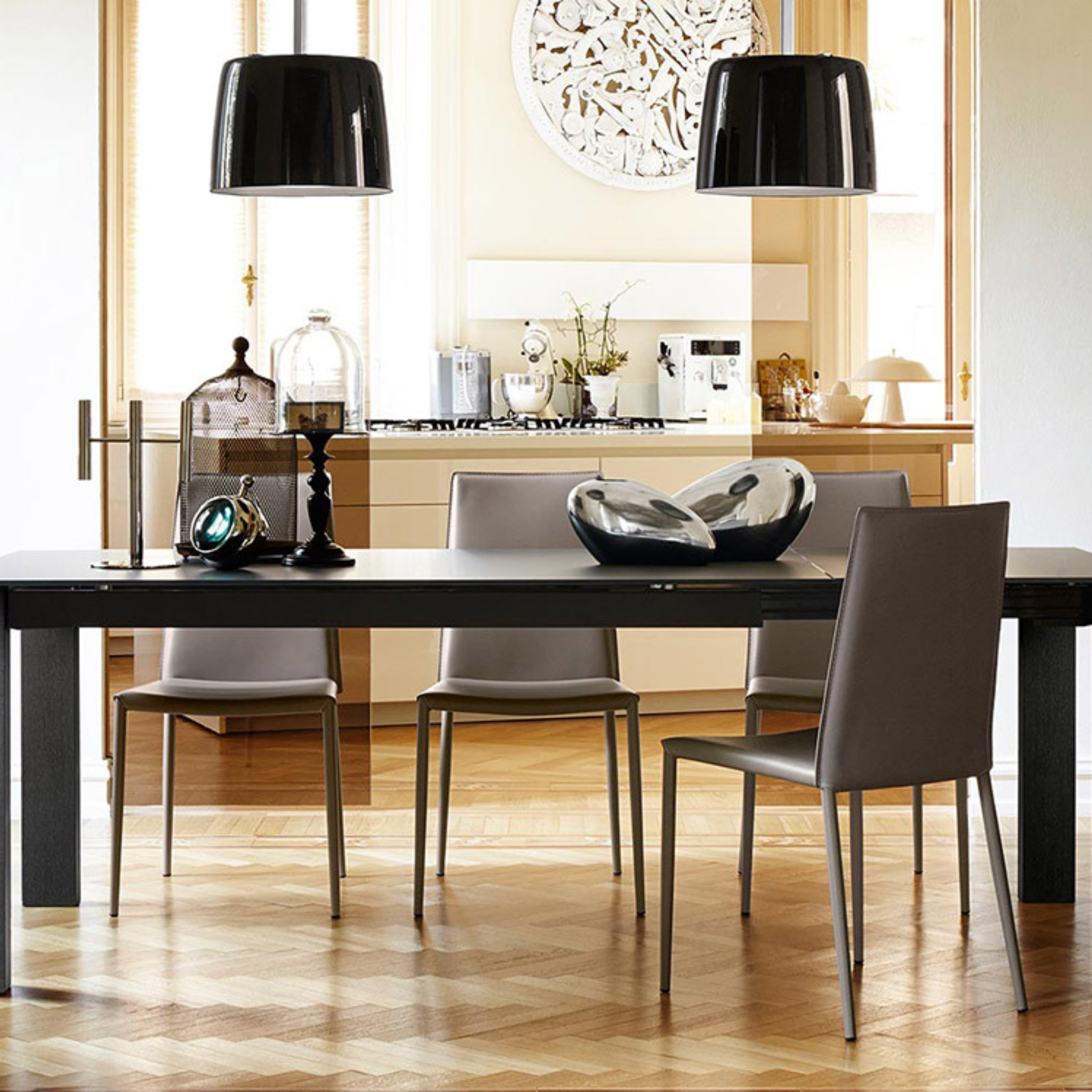 Set of modern "Boheme" living room chairs covered in regenerated leather, 48x52 cm, 90 cm high