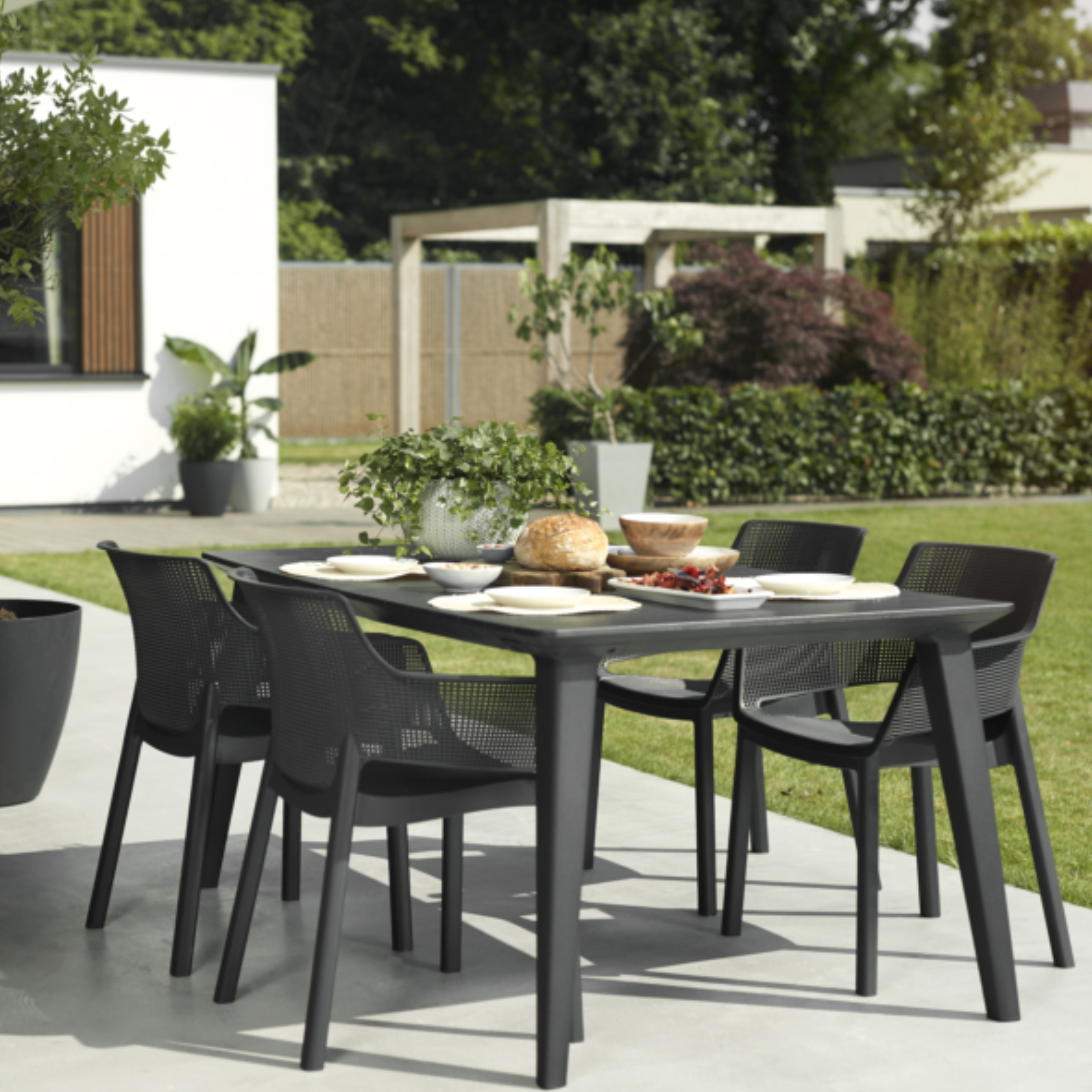 Set of 6 modern outdoor chairs "Vancouver" in resin 57.7x62.5 cm 79h