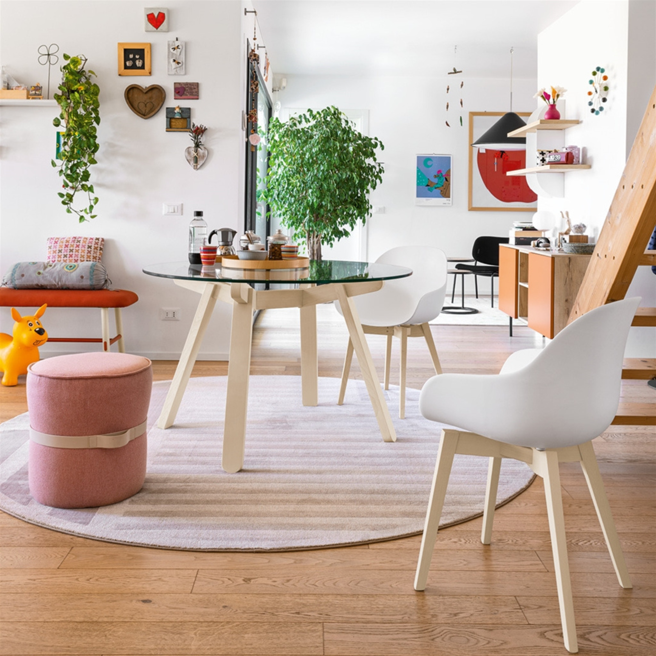 "Academy" modern living room armchair set in polypropylene, 53x50 cm, 84h