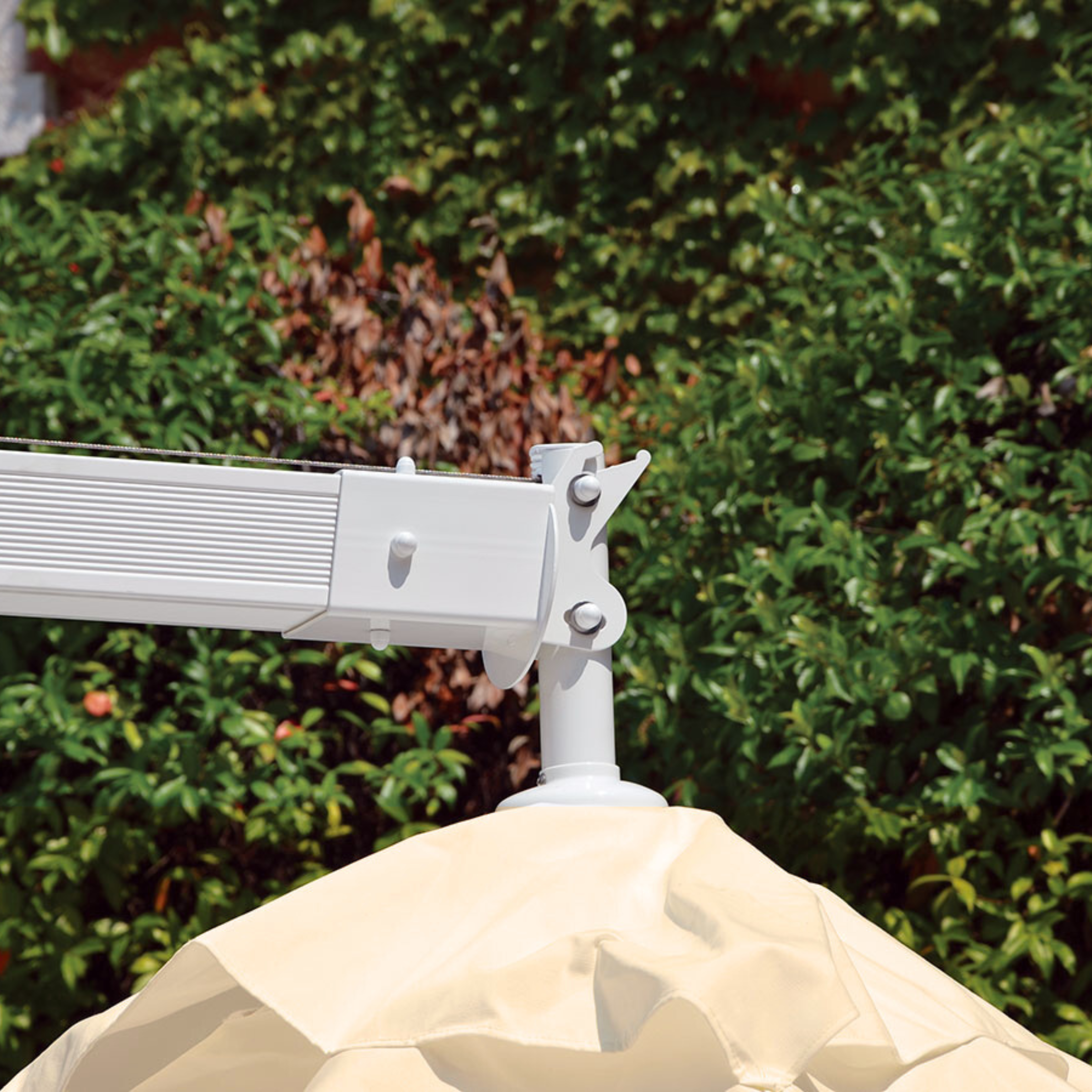 Modern "Deluxe Classic" fixed umbrella with rotating side pole