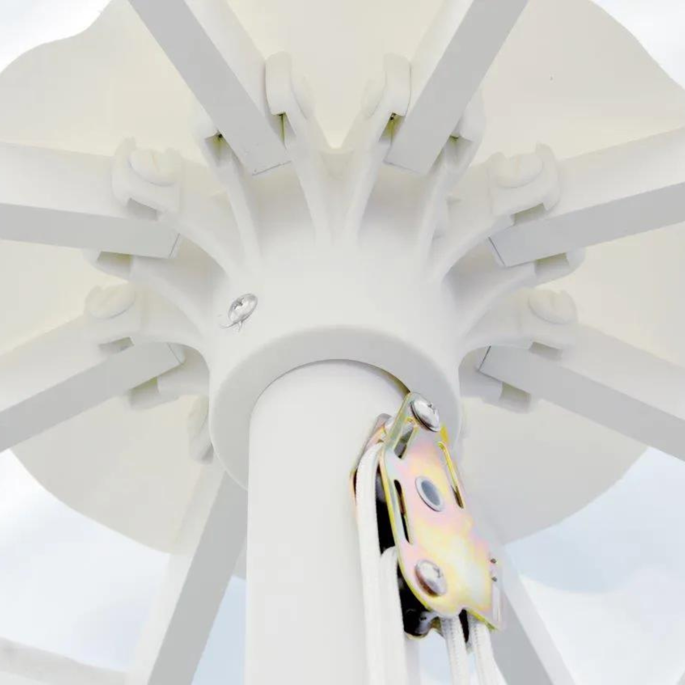 Modern "Corallo Classic" umbrella with white central pole