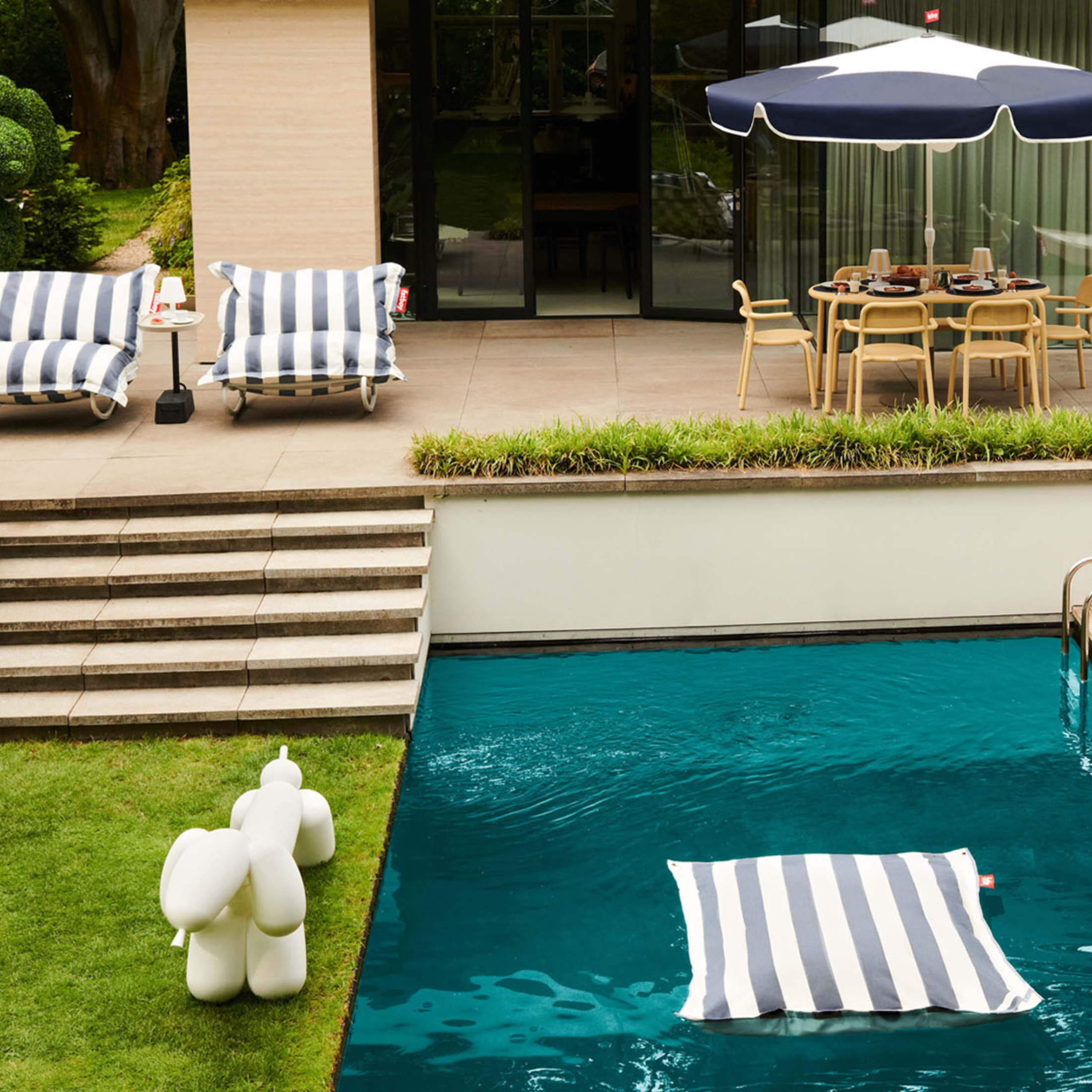 Floating bean bag "Floatzac" pouf mattress 180x134 cm