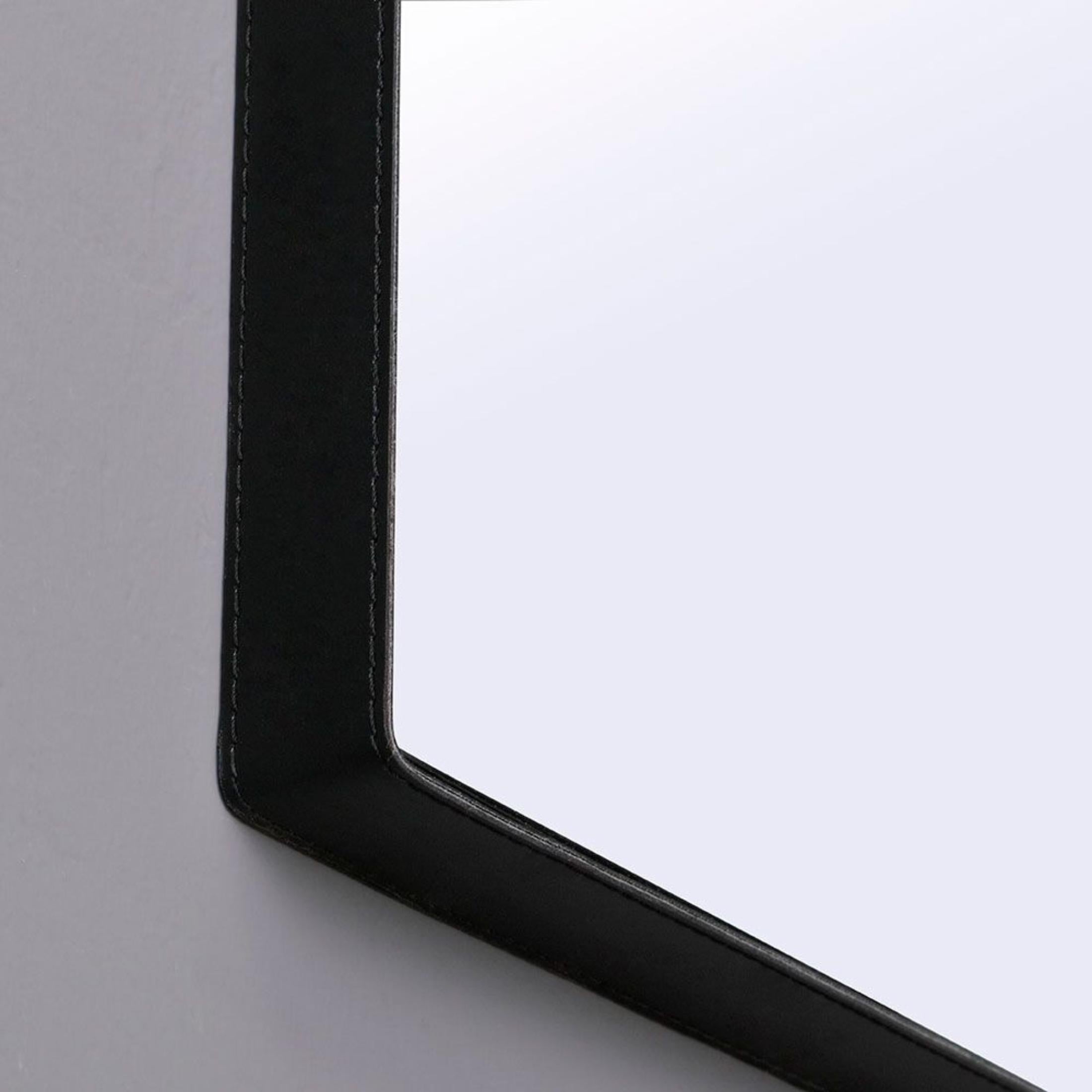 Rectangular "Hillsboro" design mirror with black leather strap, 70x50 cm