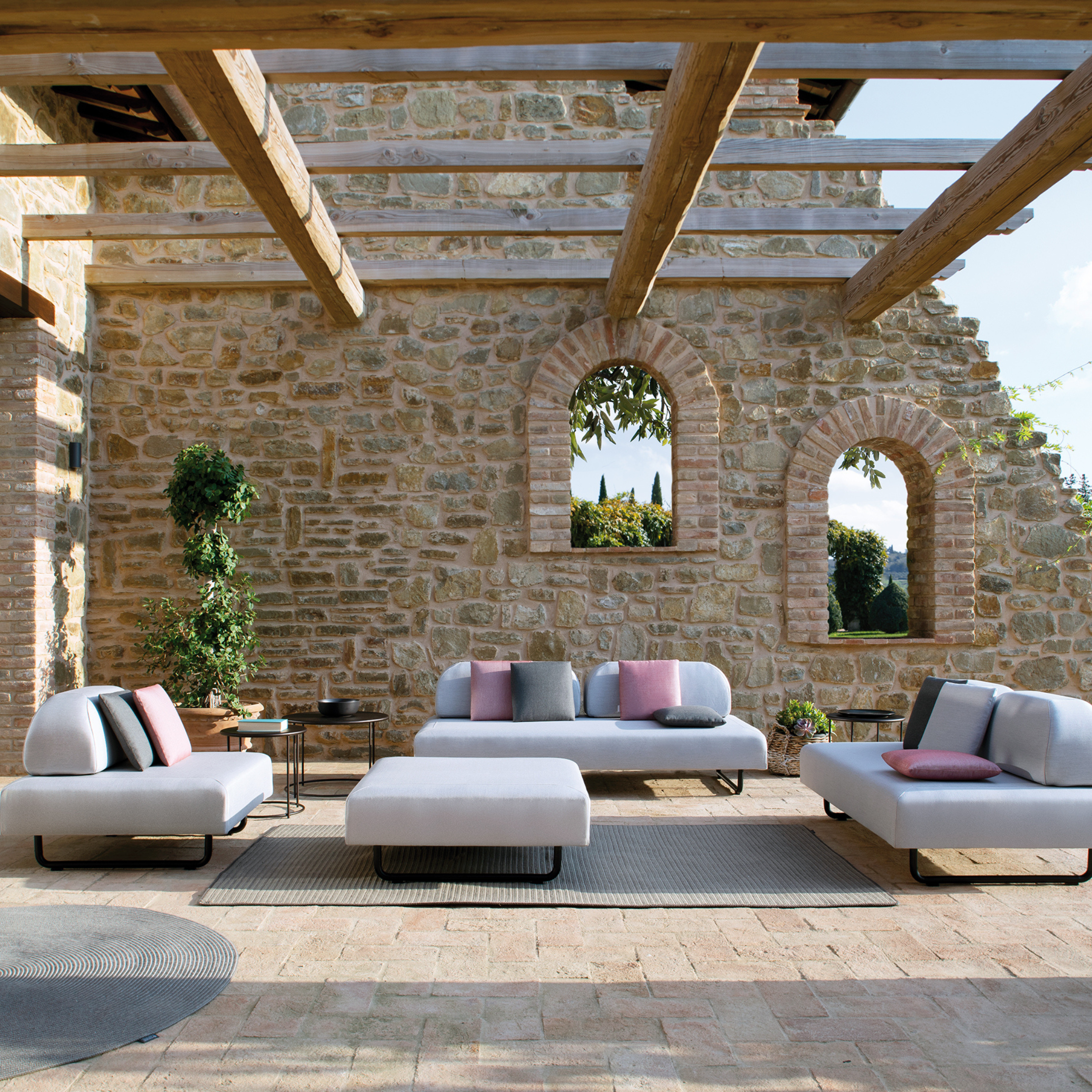 "Santa Fe" padded triple sofa module in metal for the garden, 190x90 cm, 70 cm high.