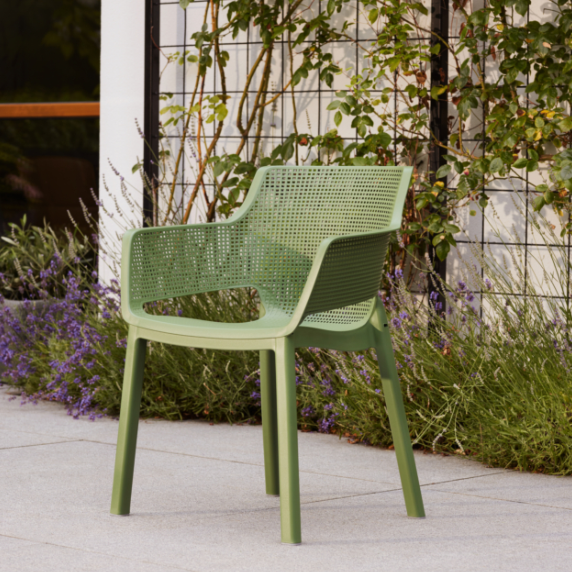 Set of 6 modern outdoor chairs "Vancouver" in resin 57.7x62.5 cm 79h
