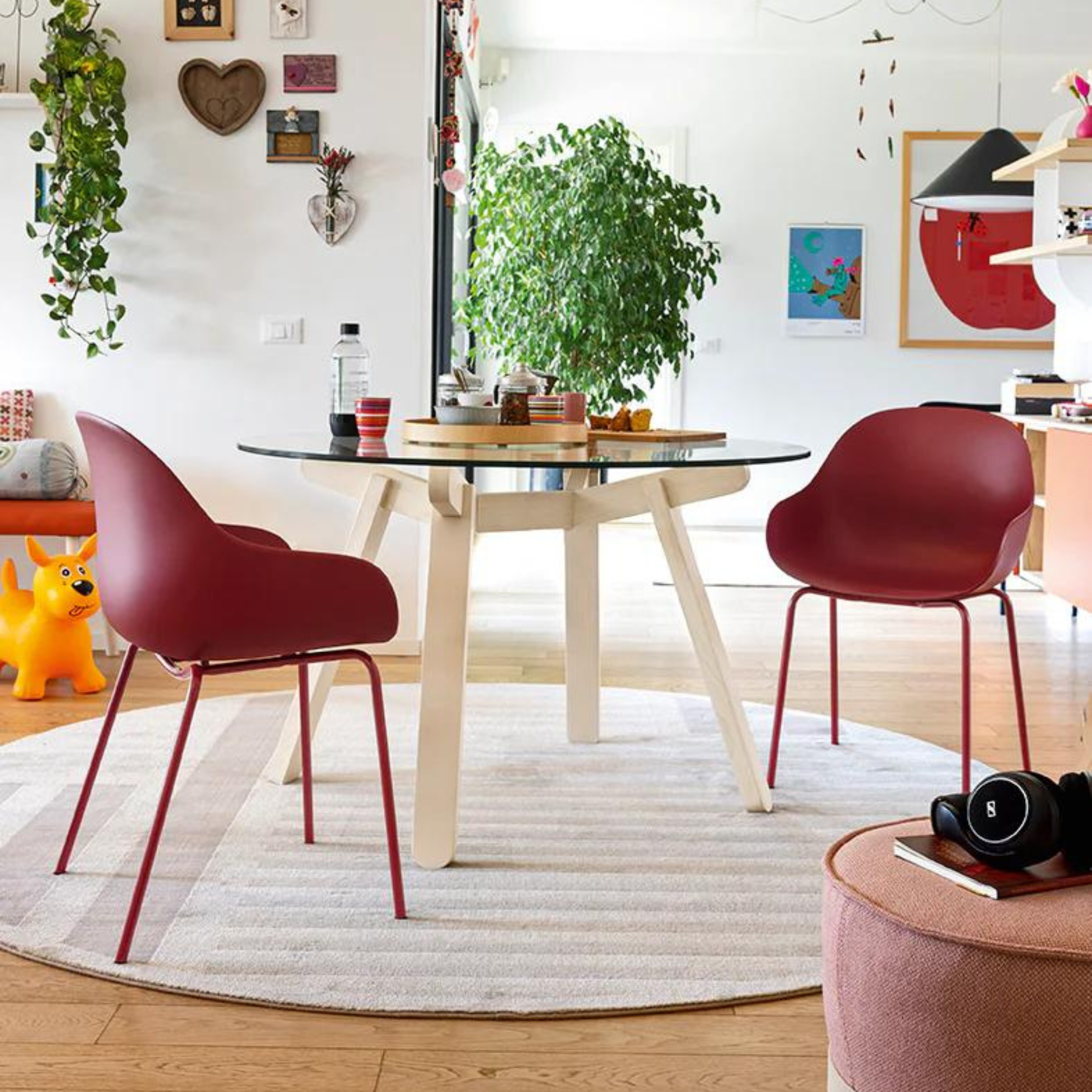 Set of modern "Academy" living room chairs in recycled polypropylene cm 53x50 83h