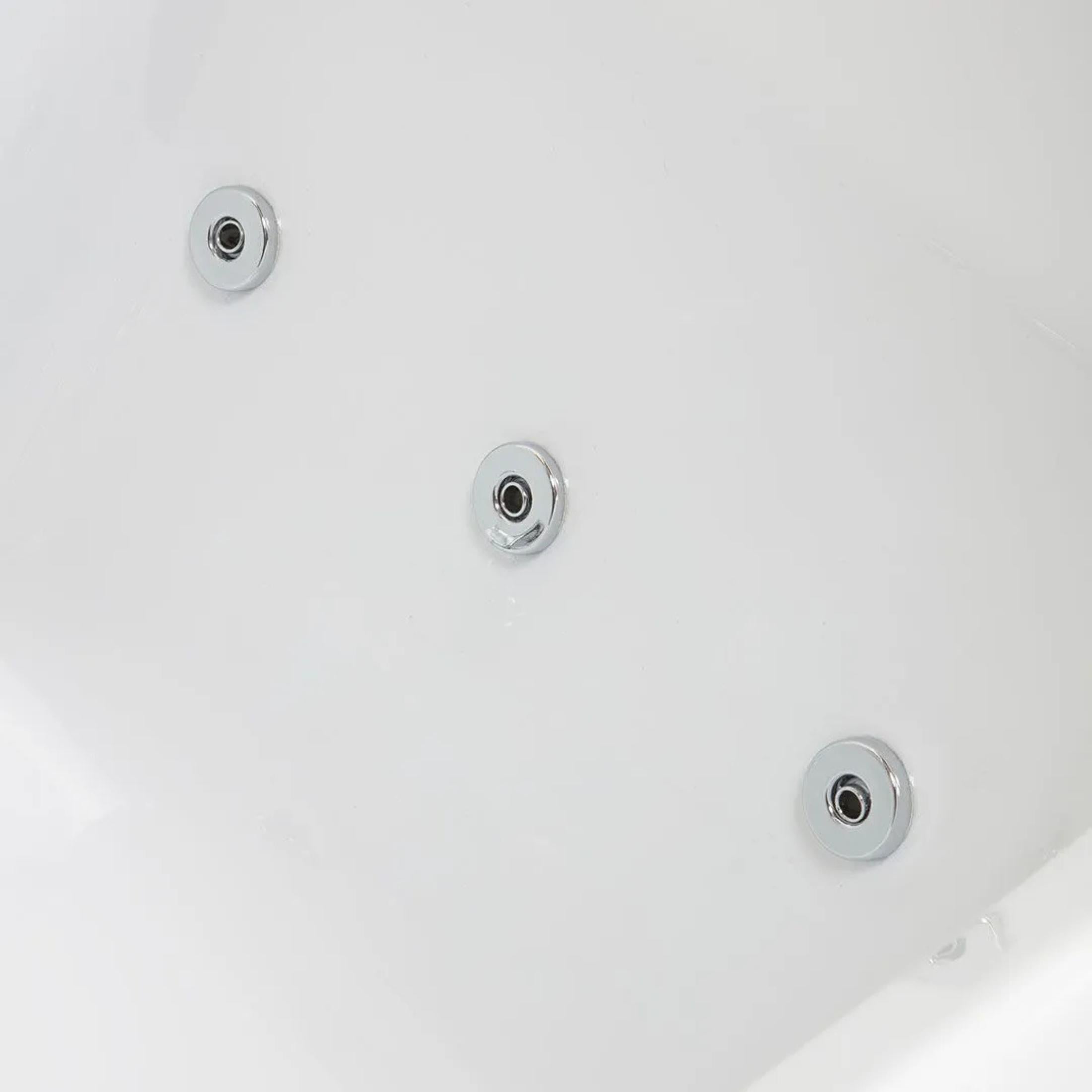 "Elsa" built-in whirlpool bathtub between 3 walls in acrylic, 170x70 cm, 58 cm high.