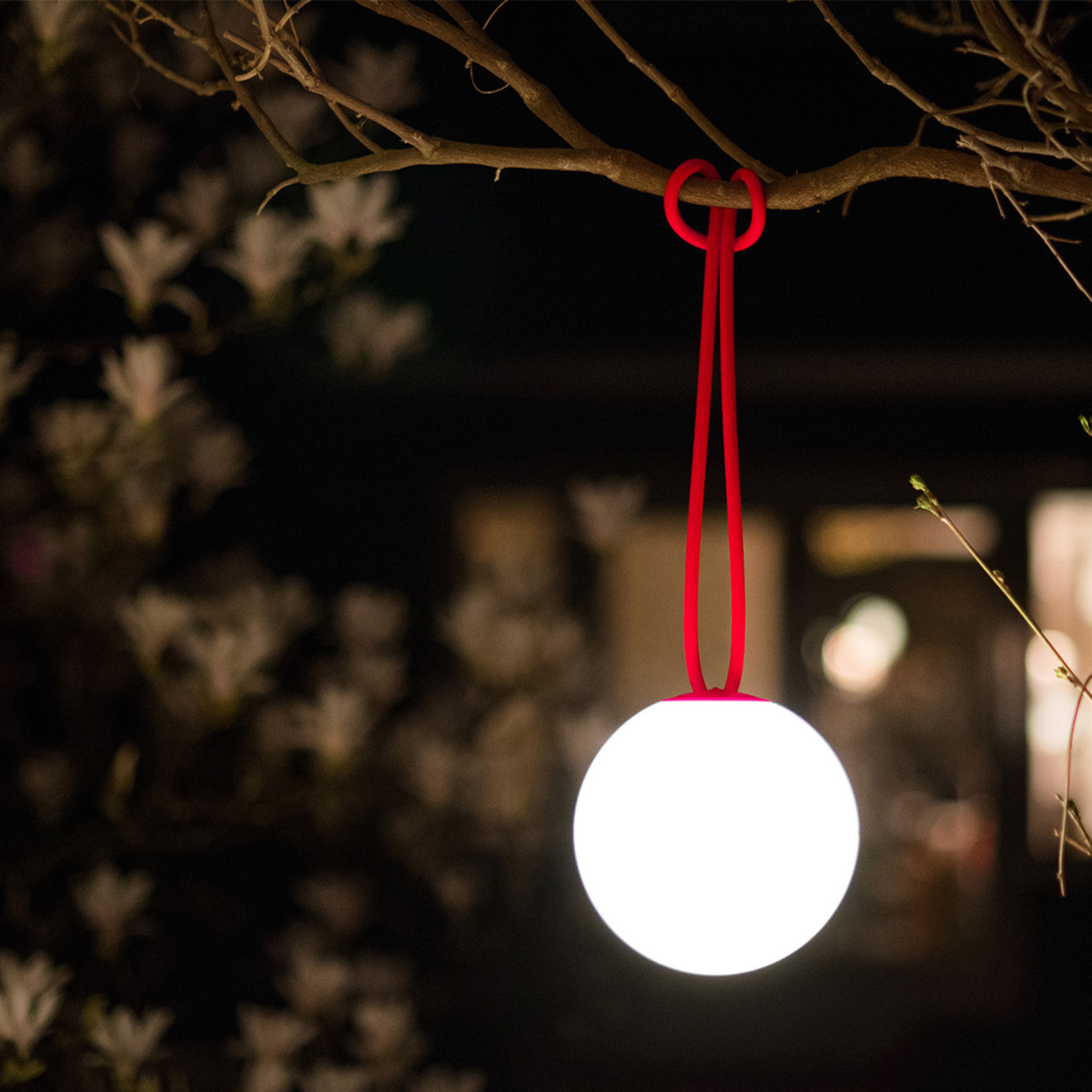 Set of 2 "Bolleke" battery-powered LED hanging lamps in HDPE with rubber hook, 20x20 cm